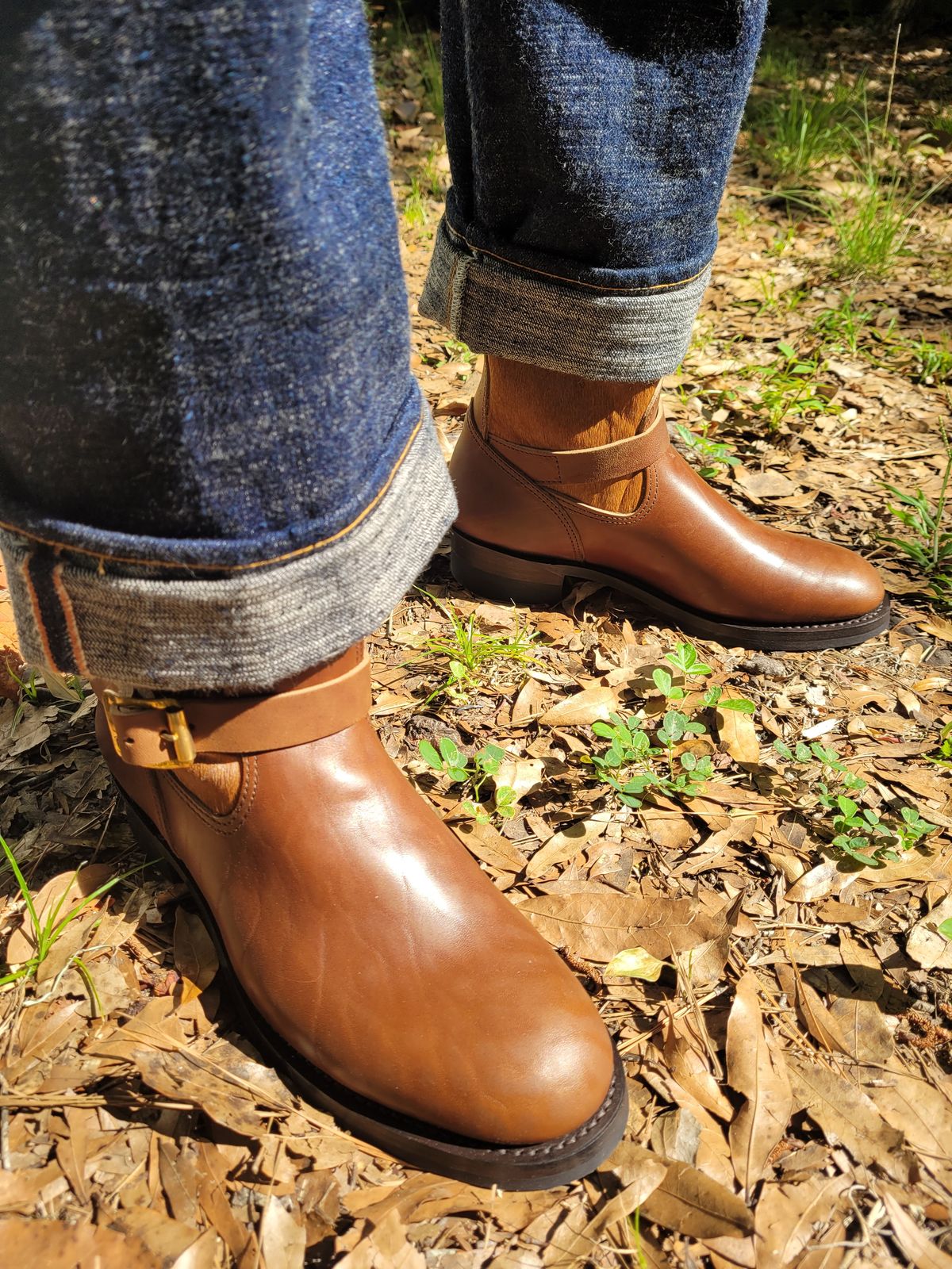 Photo by markieballa on May 24, 2025 of the Attractions BILTBUCK Lot 444 in Brown Italian Horsebutt & Brown Hair-on-hide Horsehide.