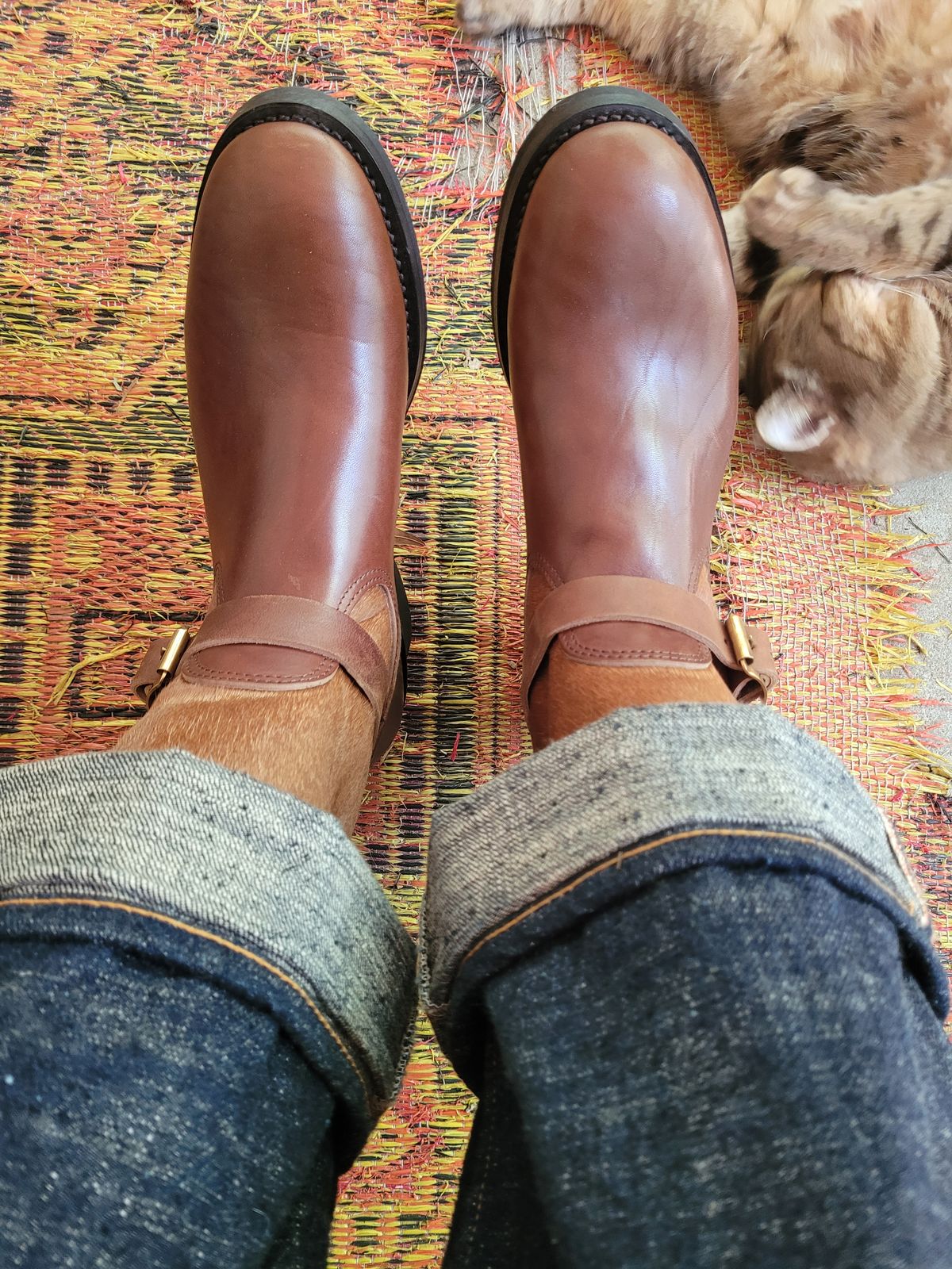 Photo by markieballa on May 24, 2025 of the Attractions BILTBUCK Lot 444 in Brown Italian Horsebutt & Brown Hair-on-hide Horsehide.