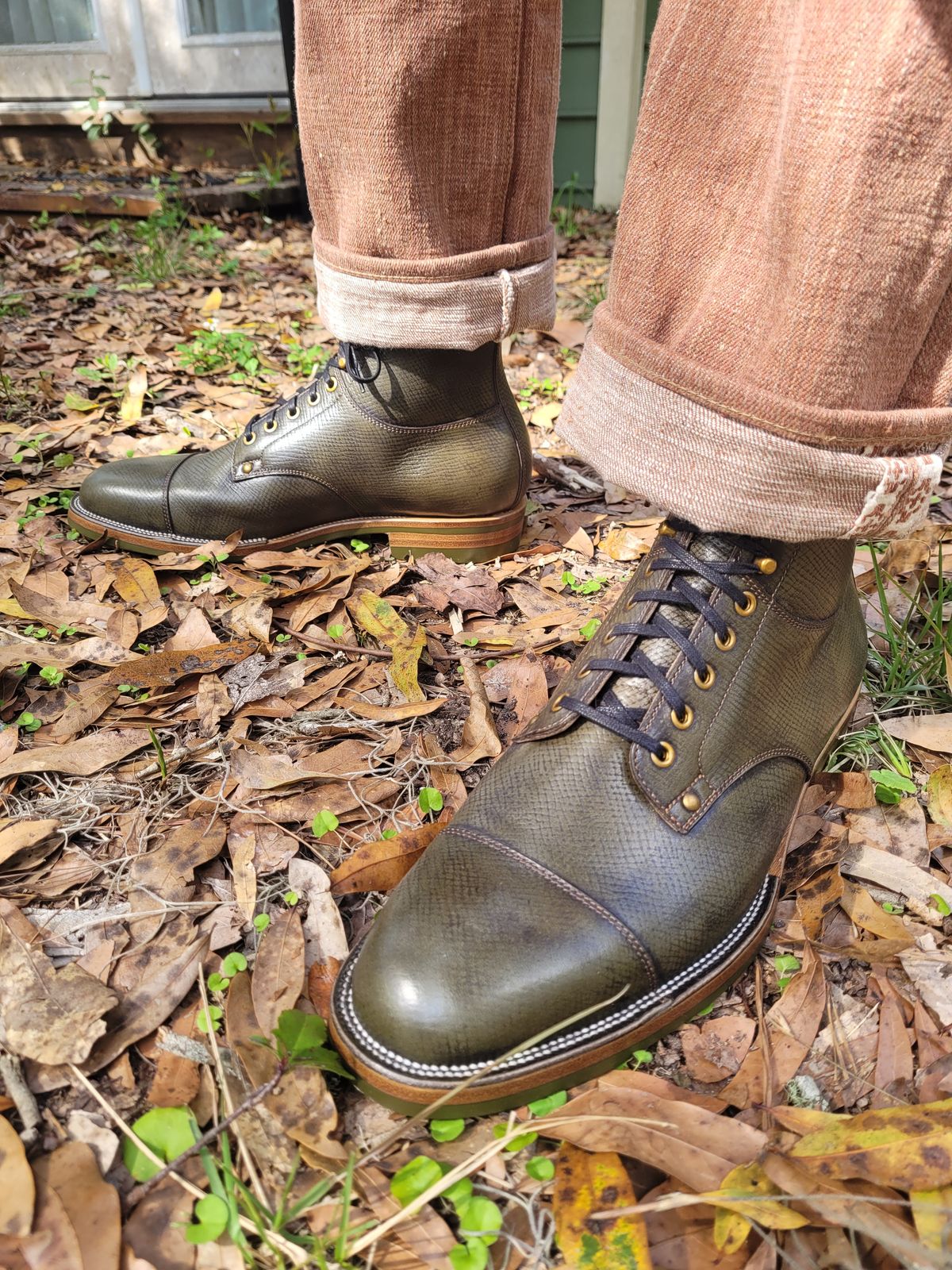 Photo by markieballa on February 27, 2025 of the Iron Boots x Østmo Type 1 in Horween Pioneer Hand-dyed Patinated Green.
