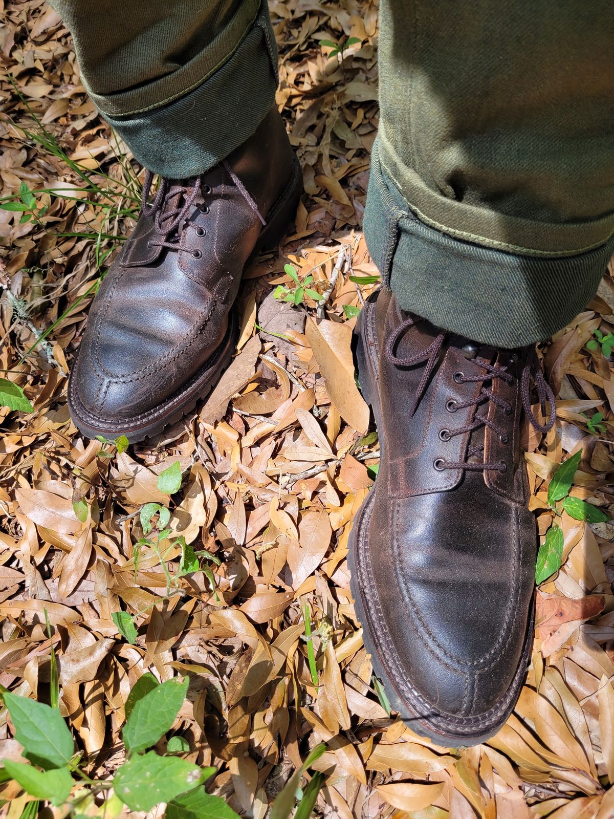 Photo by markieballa on June 24, 2024 of the Crockett & Jones Indiana in Dark Brown Roughout Suede.