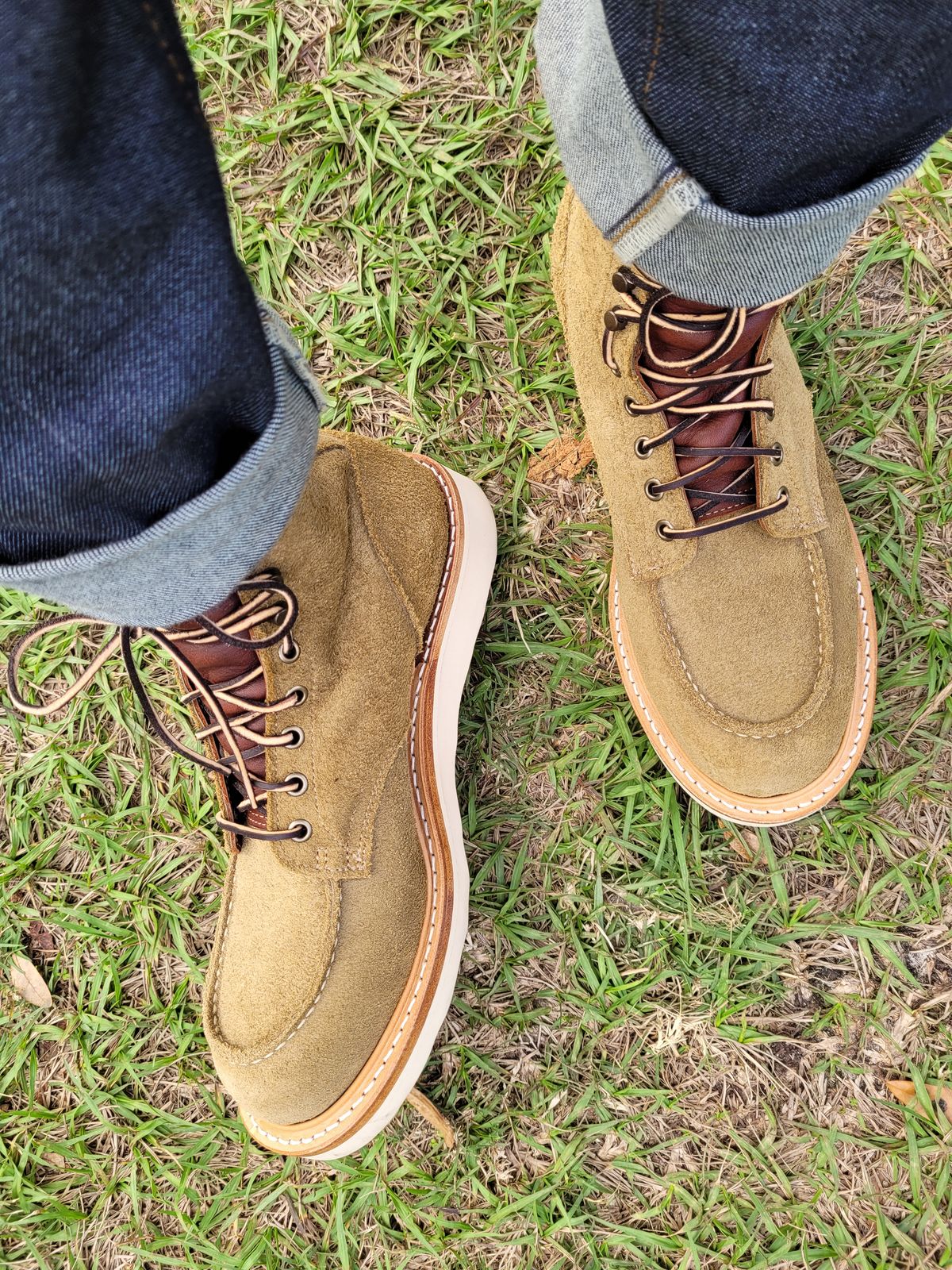 Photo by markieballa on November 23, 2022 of the Truman Upland Moc Toe Boot in Tasman Leather Group Coyote Roughout.
