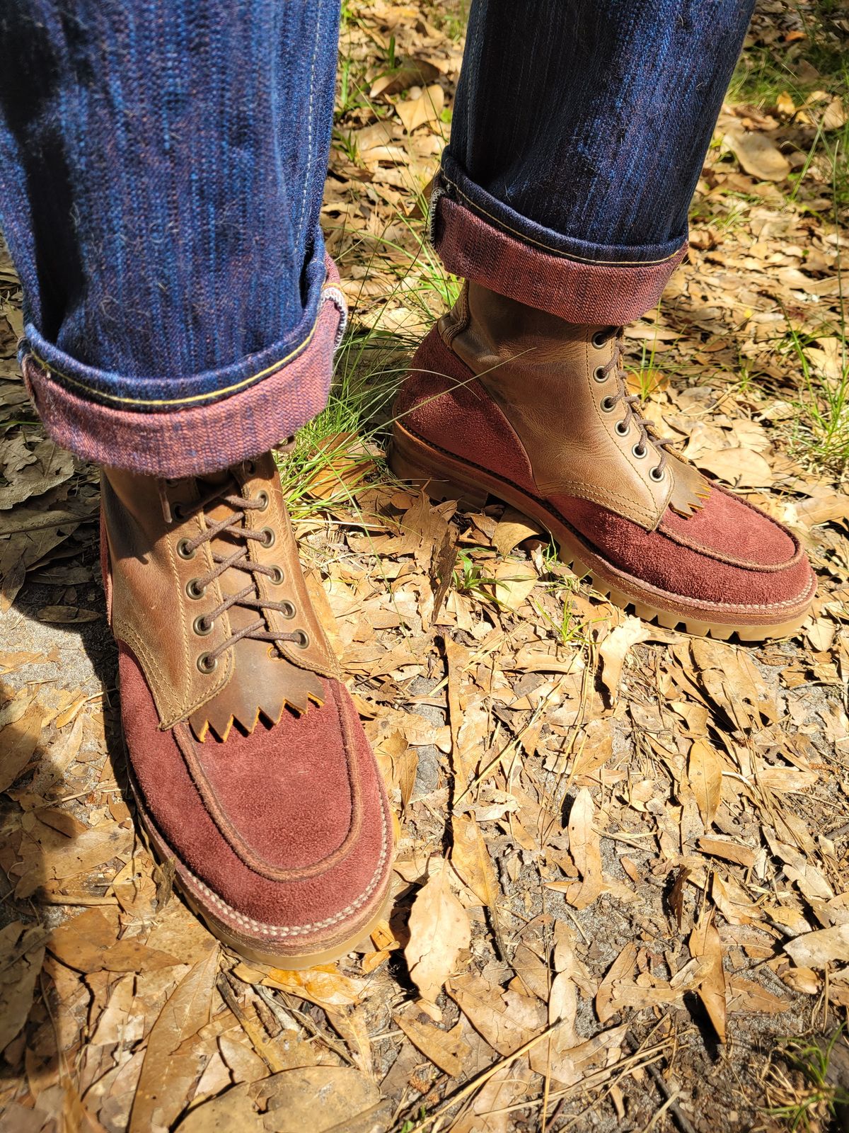 Photo by markieballa on May 26, 2025 of the Studio d'Artisan SP-084 15oz 45th Hinode Awa Shoai Jeans Regular Straight in 15 oz Tokushima Hinode Awa Shoai Natural Indigo/Akane Selvedge Denim.