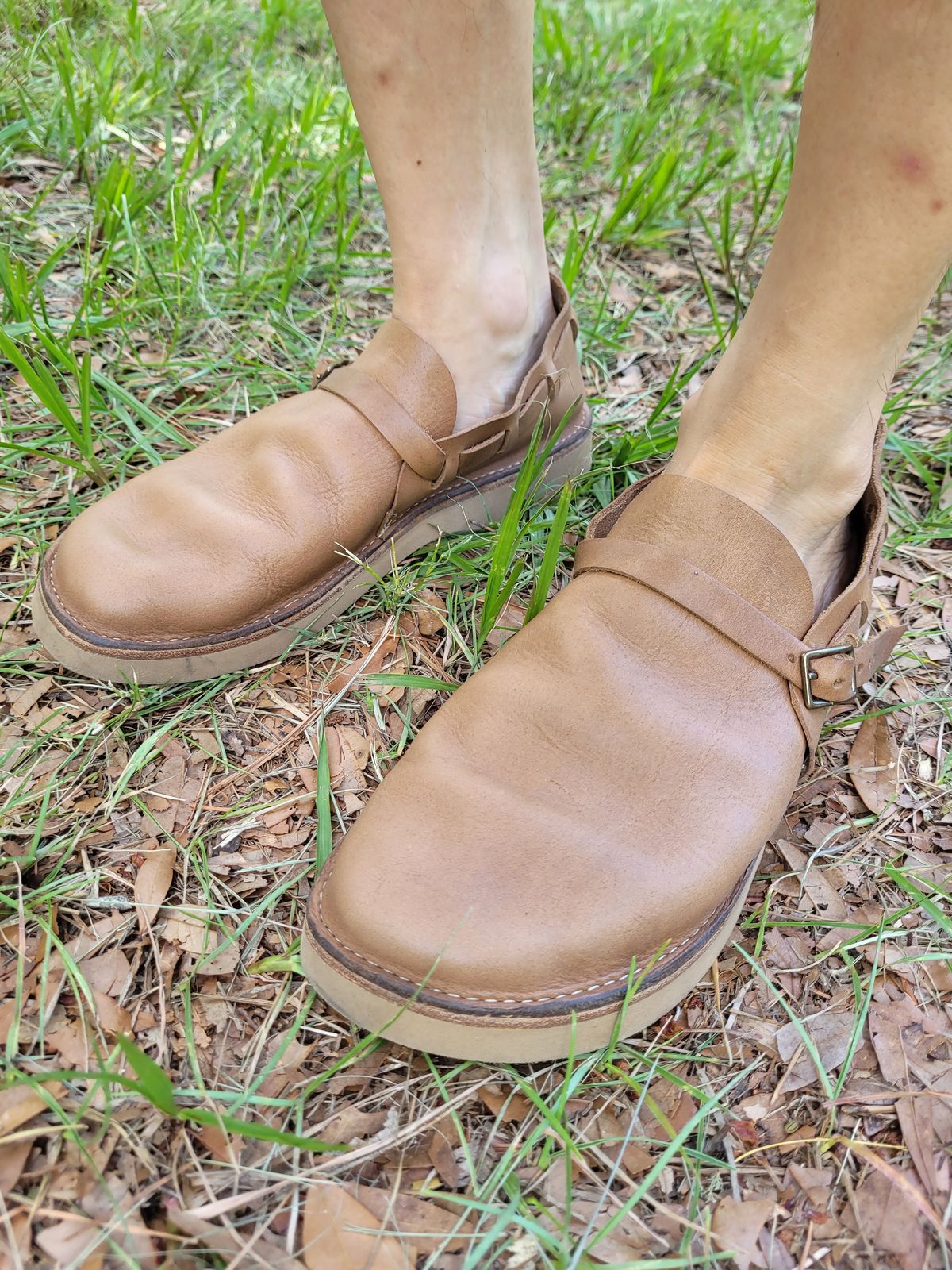 Photo by markieballa on June 27, 2025 of the Oak Street Bootmakers Country Loafer in Horween Natural Chromexcel.