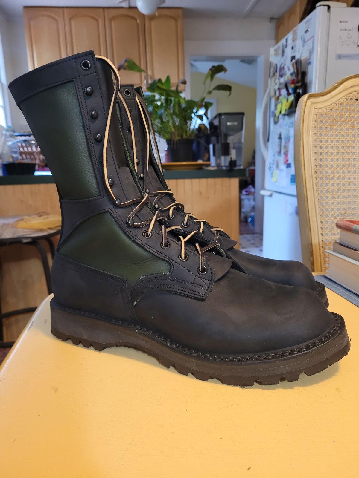 Photo by markieballa on March 5, 2025 of the Nicks x Rose Anvil ND4 in Seidel WeatherShield Black & Seidel Supersoft Green.