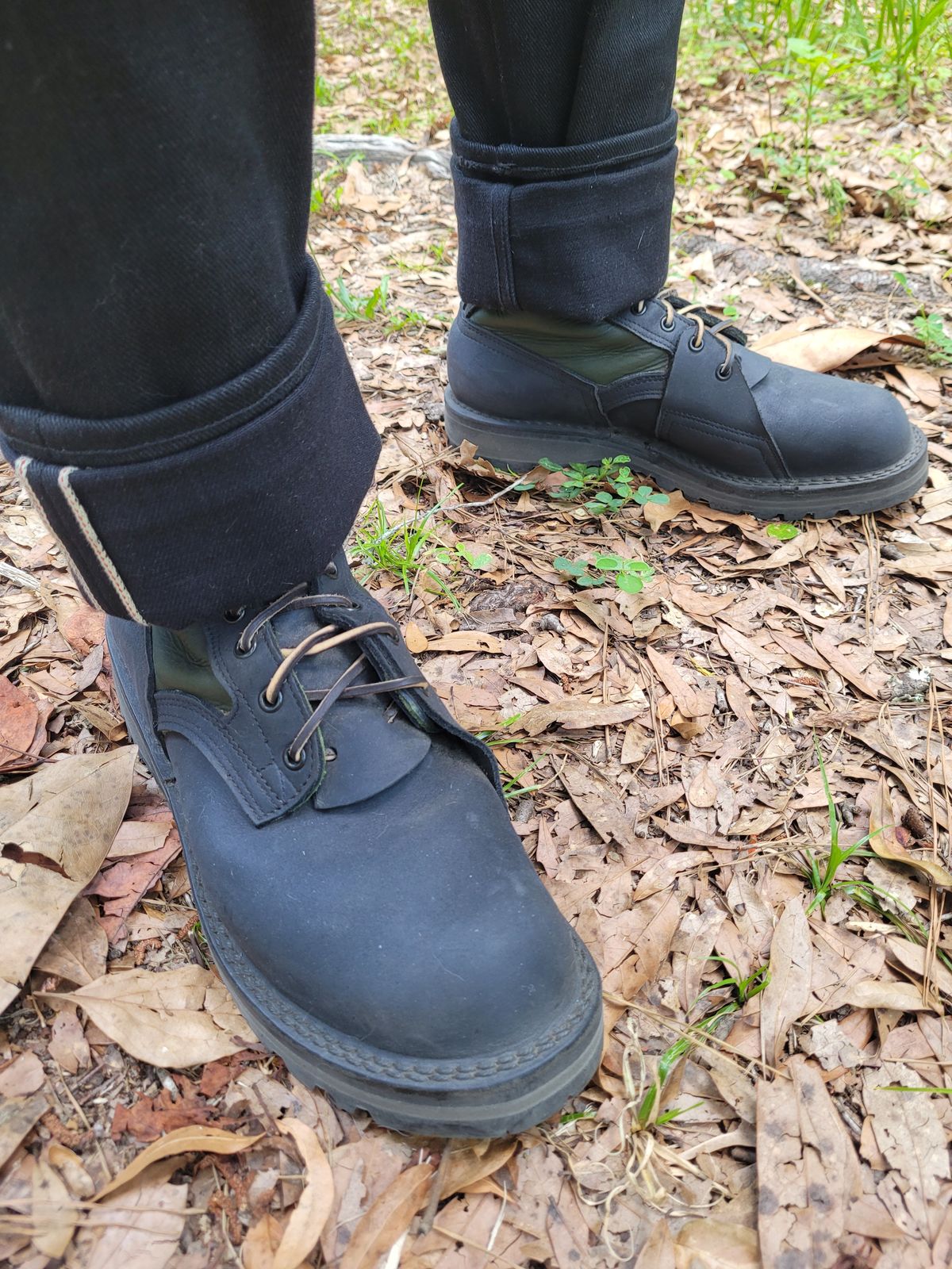 Photo by markieballa on May 19, 2025 of the Nicks x Rose Anvil ND4 in Seidel WeatherShield Black & Seidel Supersoft Green.