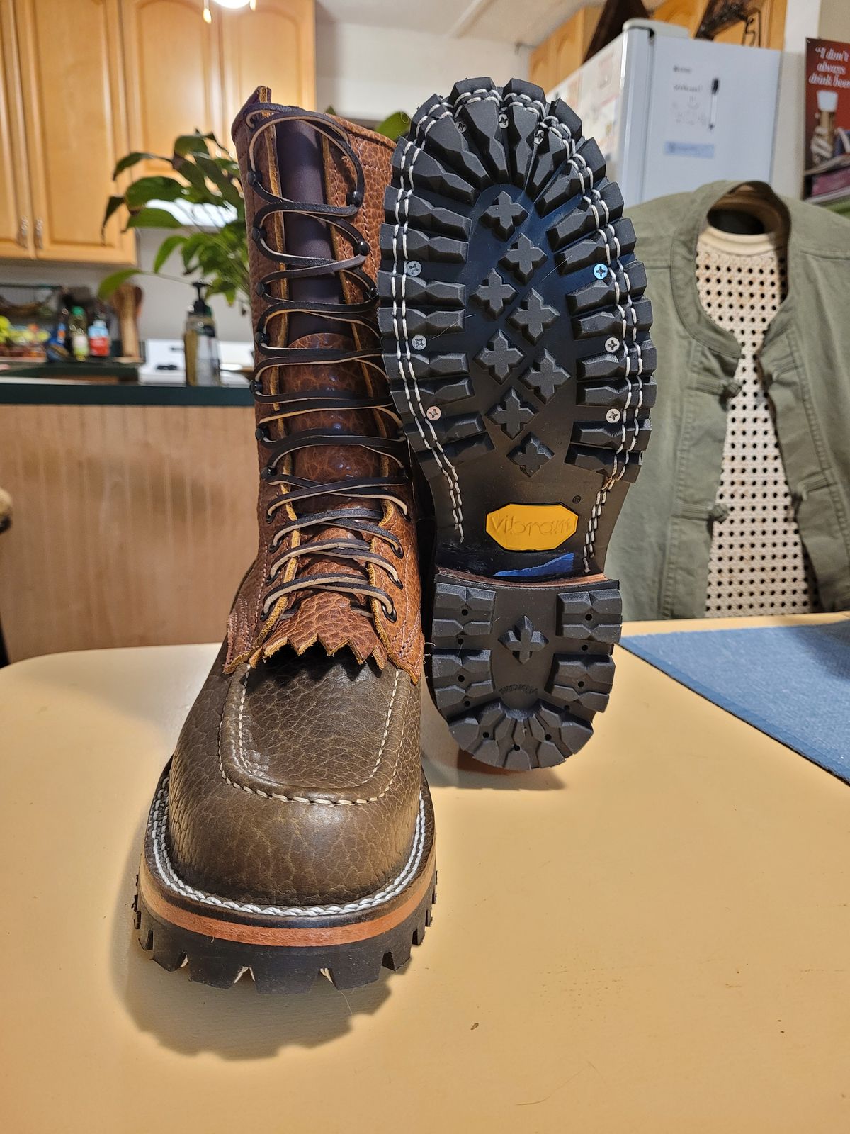 Photo by markieballa on April 2, 2024 of the Nicks BuilderPro in Law Tanning Olive Smooth Shruken Bison & Law Tanning Brown Smooth Shruken Bison.