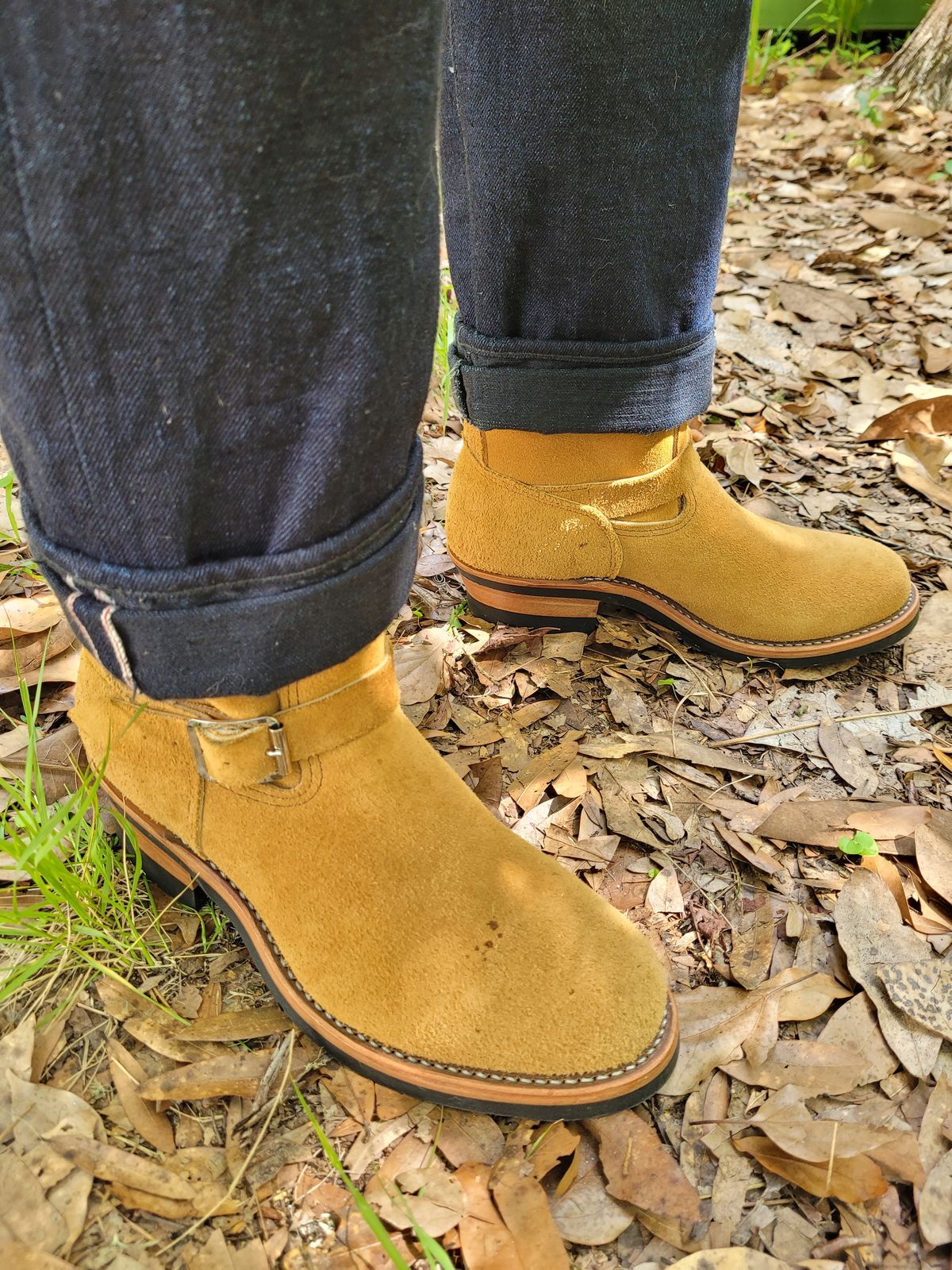 Photo by markieballa on June 18, 2025 of the Keystone Shoe Company Engineer Boot in Tan Roughout.