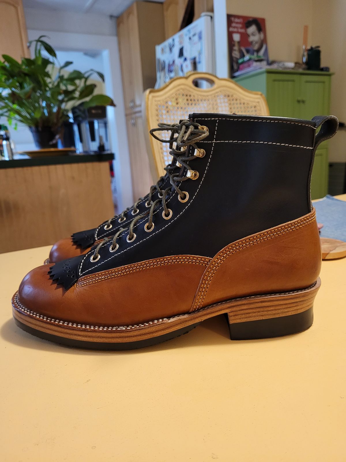 Photo by markieballa on November 13, 2022 of the Fortis Boots Eltuto in Badalassi Carlo Cognac Minerva & Badalassi Carlo Black Minerva.