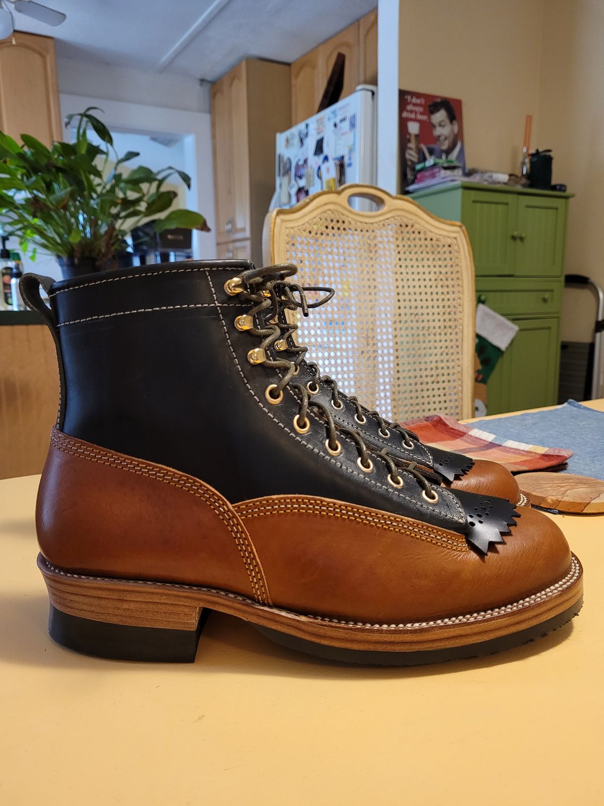 Photo by markieballa on November 13, 2022 of the Fortis Boots Eltuto in Badalassi Carlo Cognac Minerva & Badalassi Carlo Black Minerva.