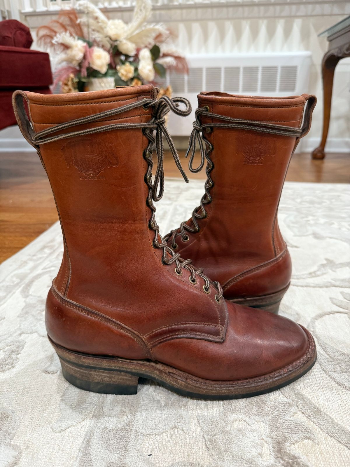 Photo by guzzy_co on November 5, 2025 of the White's Hunter in Seidel Red Dog Oil Tan.