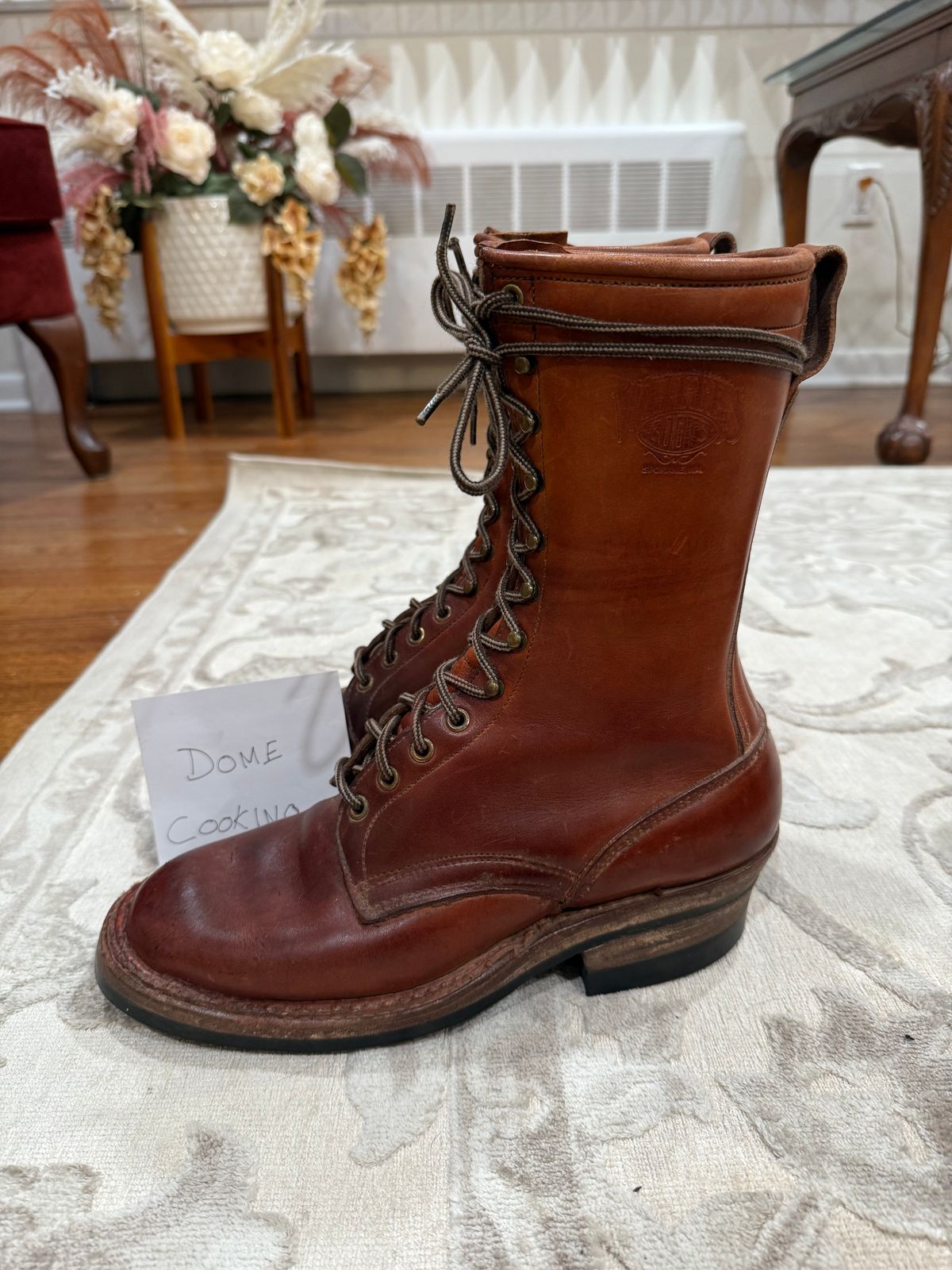 Photo by guzzy_co on November 5, 2025 of the White's Hunter in Seidel Red Dog Oil Tan.