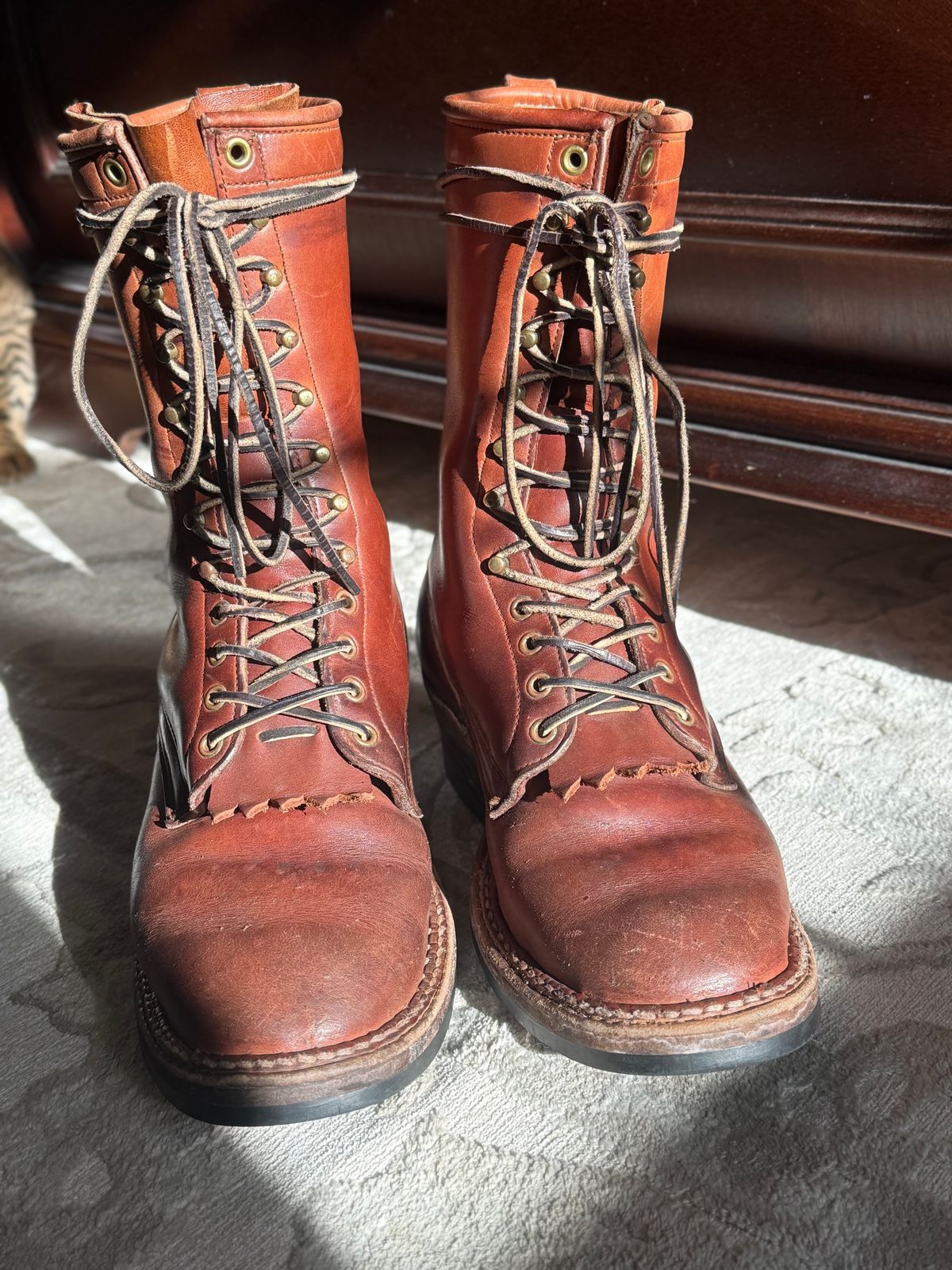 Photo by guzzy_co on December 3, 2025 of the White's Hunter in Seidel Red Dog Oil Tan.