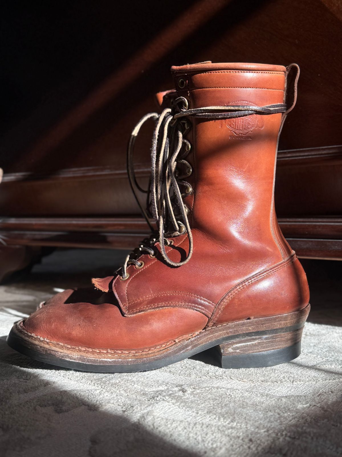 Photo by guzzy_co on December 3, 2025 of the White's Hunter in Seidel Red Dog Oil Tan.