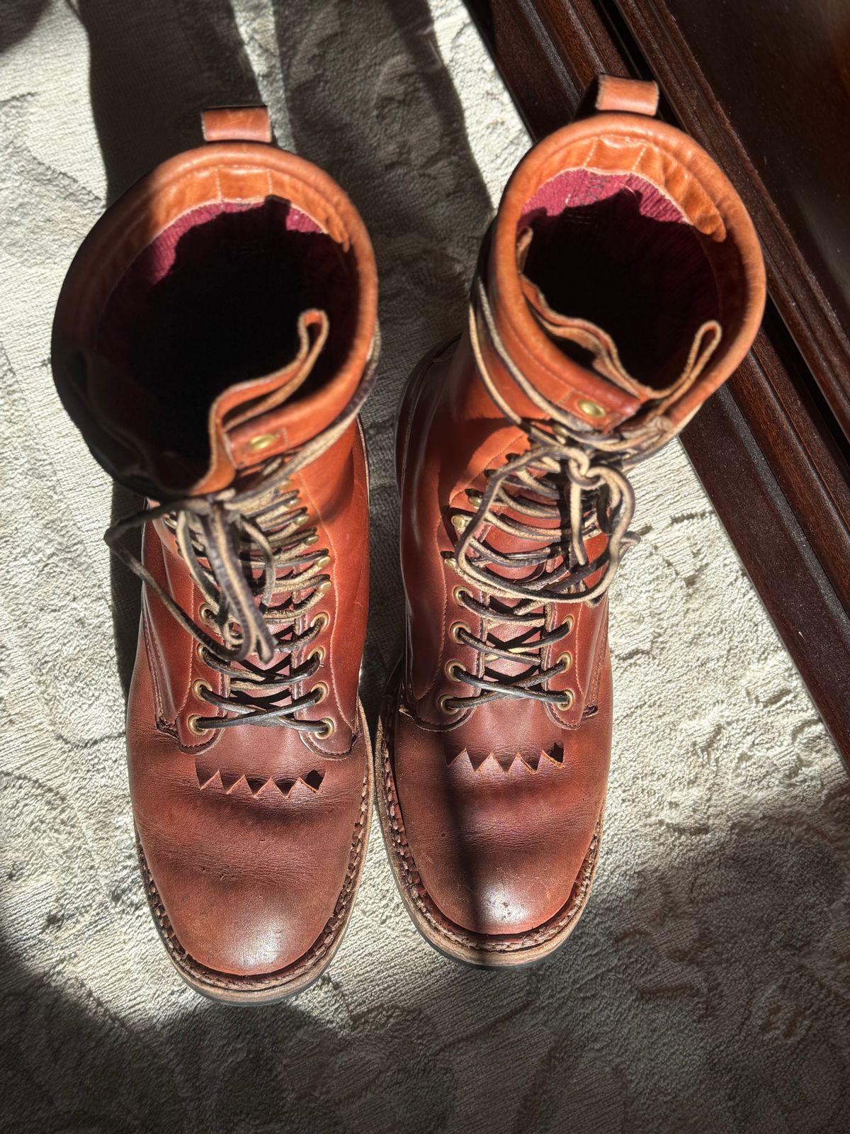 Photo by guzzy_co on December 3, 2025 of the White's Hunter in Seidel Red Dog Oil Tan.