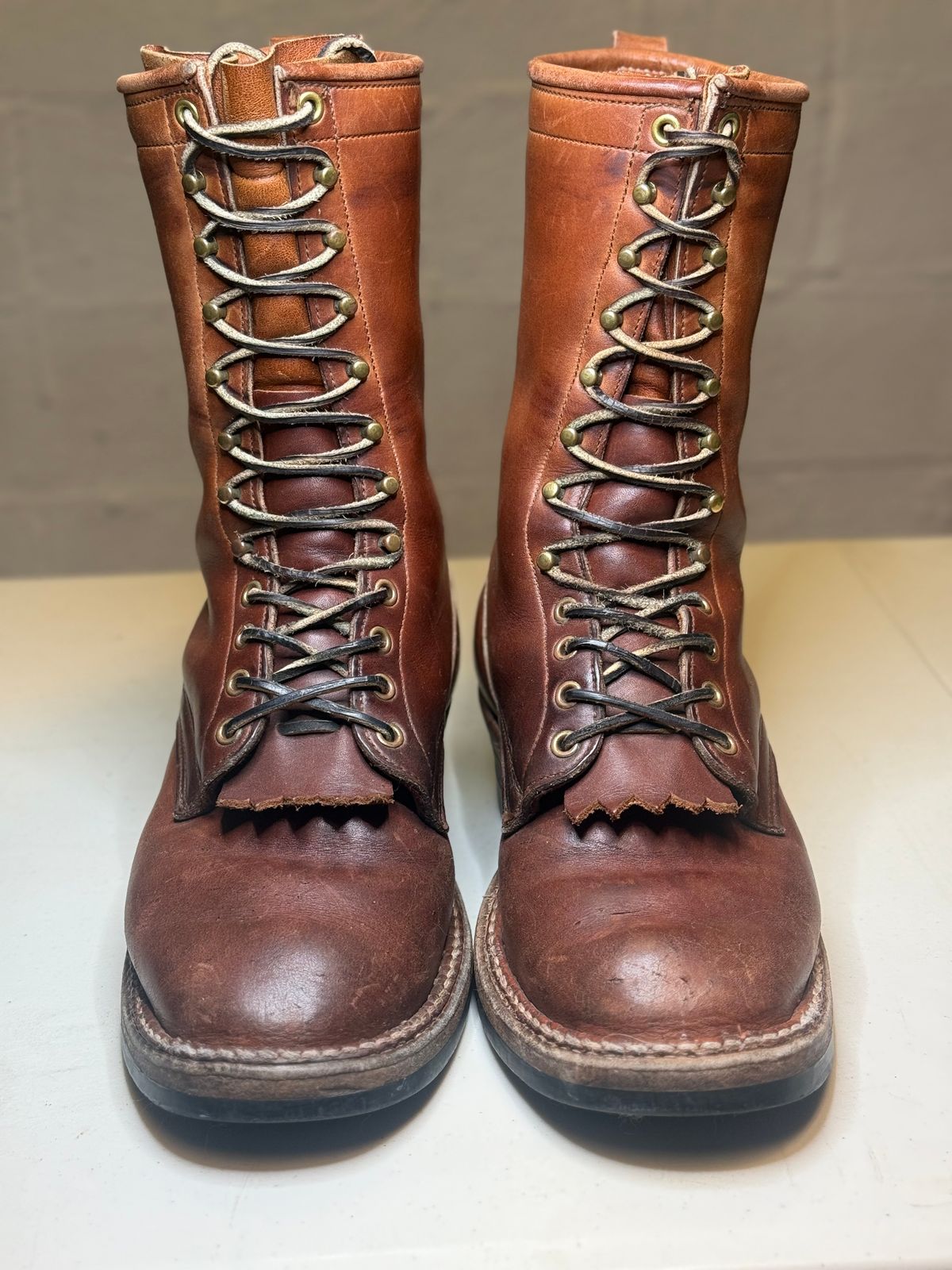 Photo by guzzy_co on January 5, 2026 of the White's Hunter in Seidel Red Dog Oil Tan.