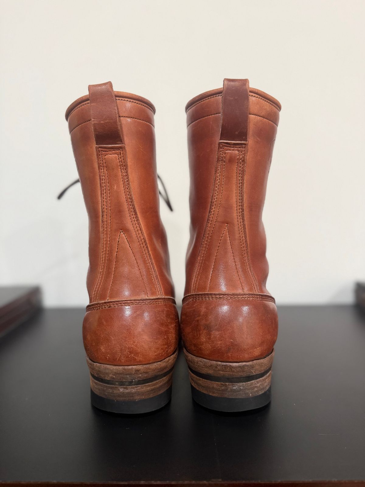 Photo by guzzy_co on February 6, 2026 of the White's Hunter in Seidel Red Dog Oil Tan.