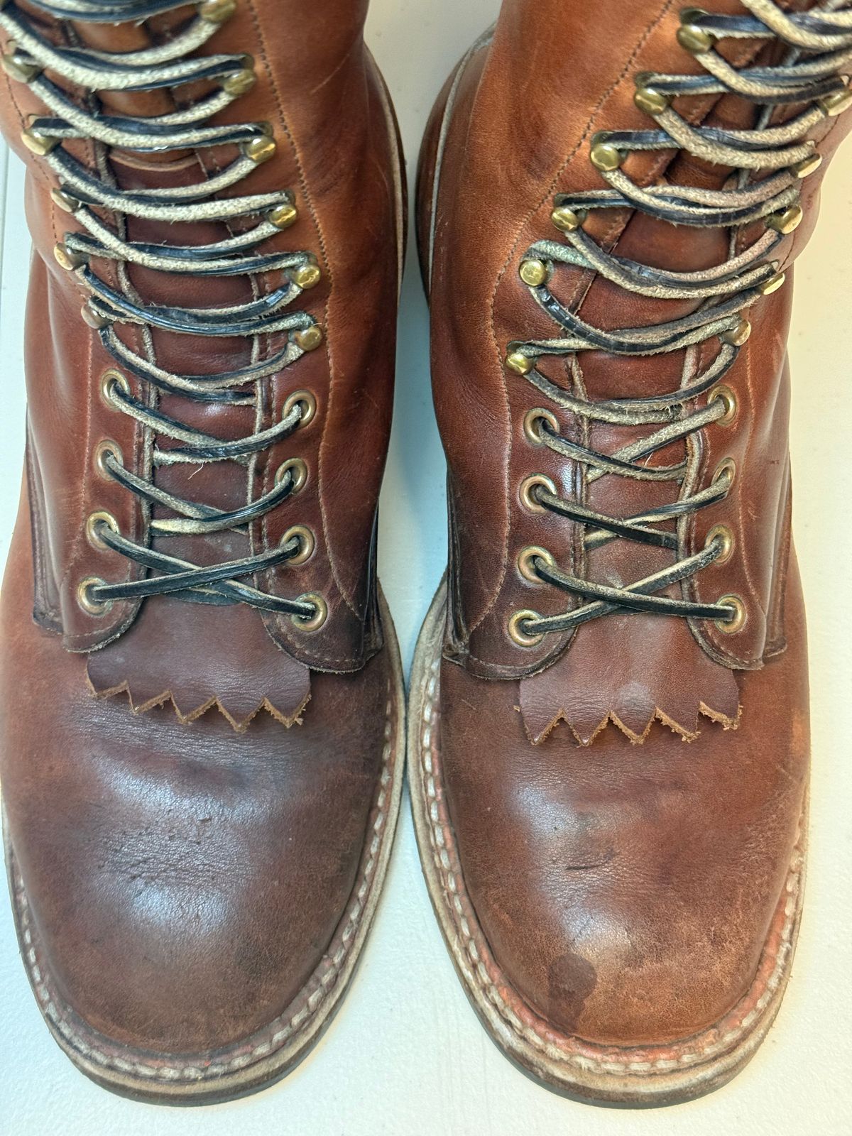 Photo by guzzy_co on March 6, 2026 of the White's Hunter in Seidel Red Dog Oil Tan.