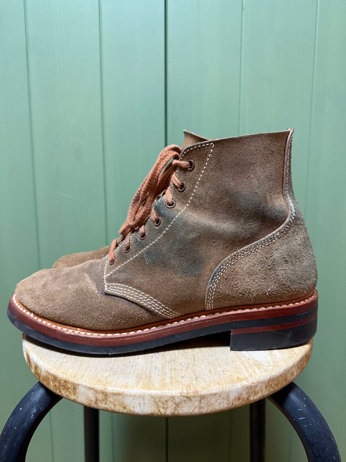 Photo by ruff.de.nimes on November 3, 2025 of the John Lofgren M-43 Service Shoes in Horween Leather CXL Natural Roughout.