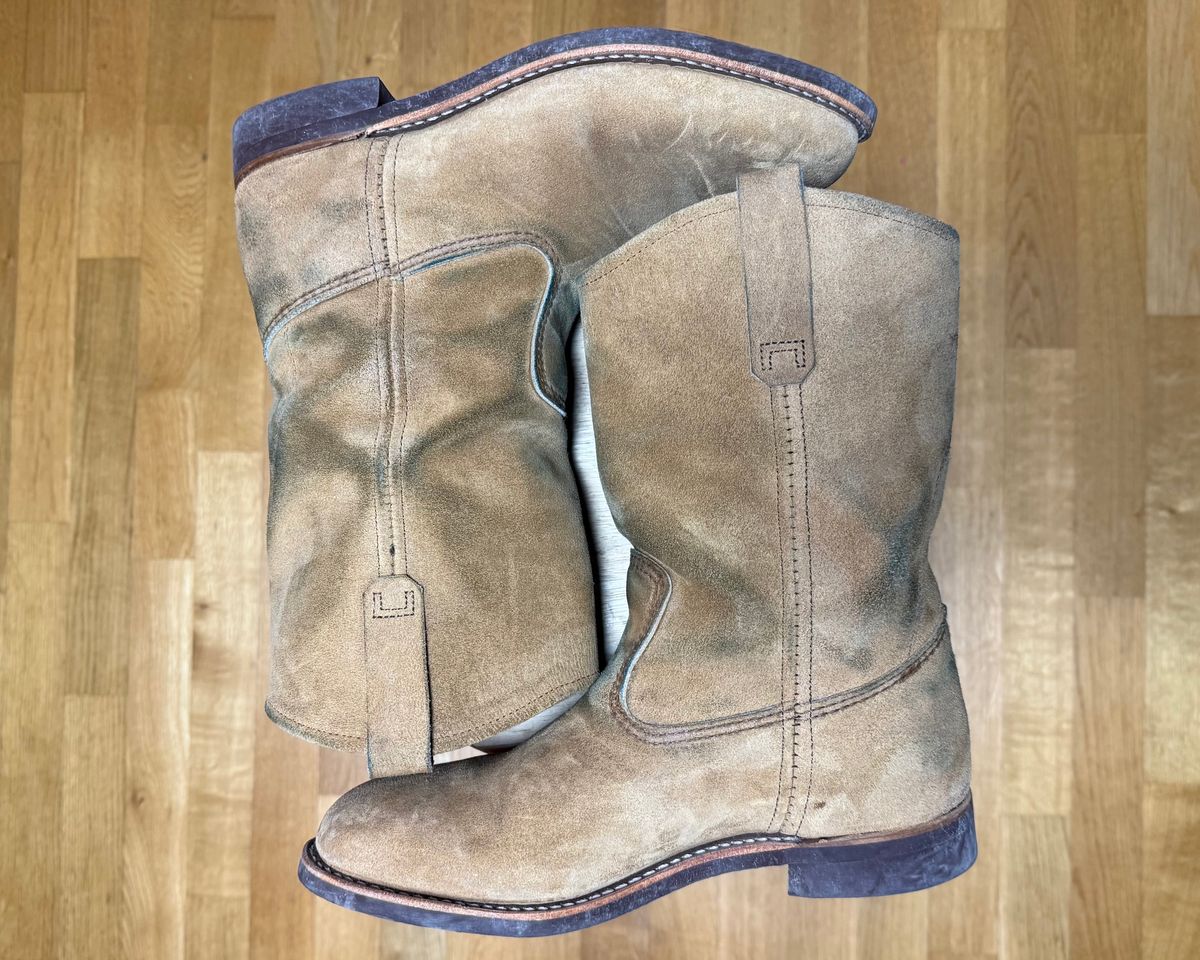 Photo by ruff.de.nimes on November 3, 2025 of the Red Wing 8060 in Red Wing / S.B. Foot Hawthorne Muleskinner.