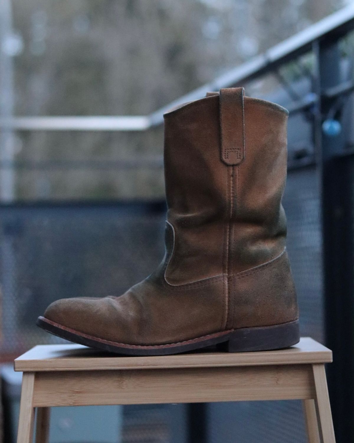 Photo by ruff.de.nimes on March 28, 2026 of the Red Wing 8060 in Red Wing / S.B. Foot Hawthorne Muleskinner.