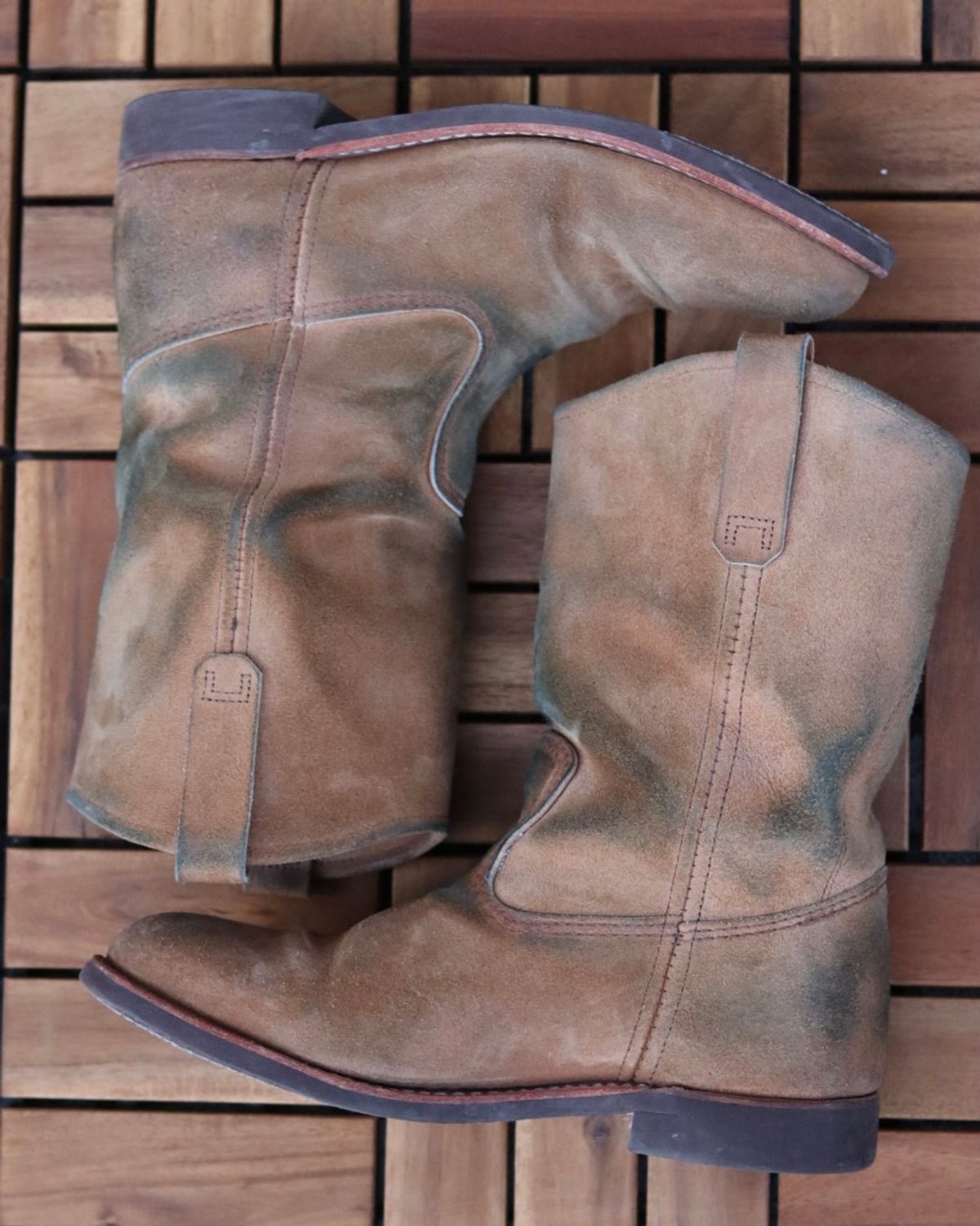 Photo by ruff.de.nimes on March 28, 2026 of the Red Wing 8060 in Red Wing / S.B. Foot Hawthorne Muleskinner.