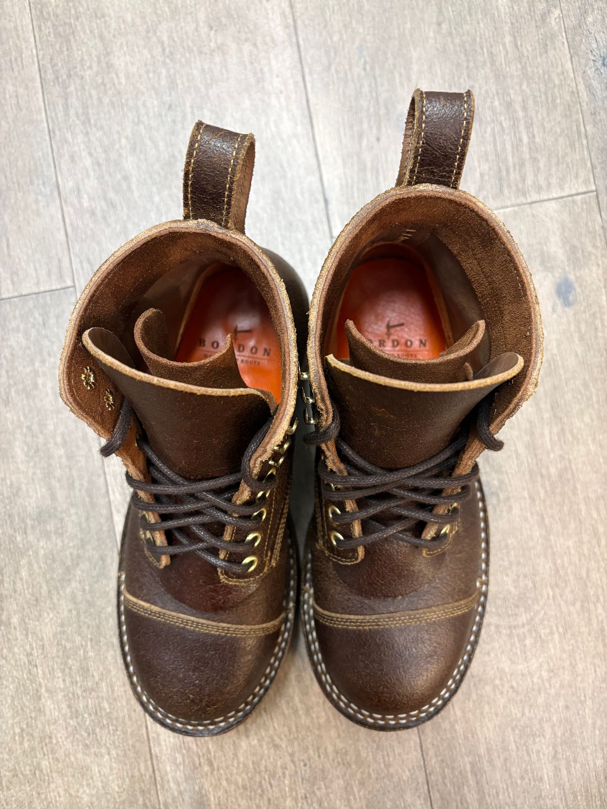 Photo by jadecathedral on November 1, 2025 of the Bordon Tukano Boots in Horween Cinnamon Waxed Flesh.