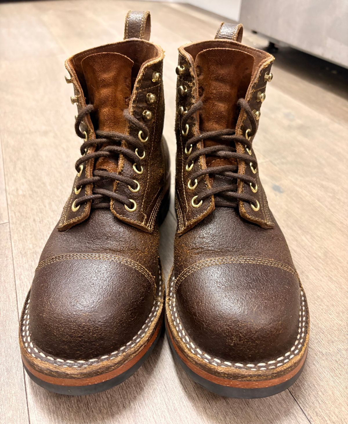 Photo by jadecathedral on December 2, 2025 of the Bordon Tukano Boots in Horween Cinnamon Waxed Flesh.