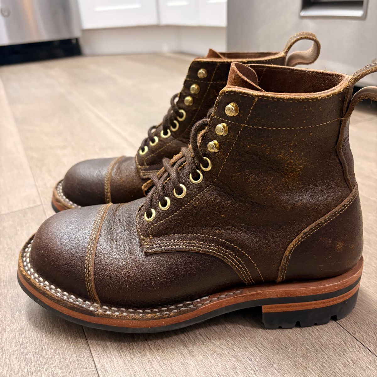 Photo by jadecathedral on December 2, 2025 of the Bordon Tukano Boots in Horween Cinnamon Waxed Flesh.