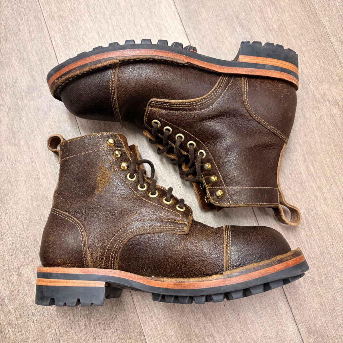 Photo by jadecathedral on December 2, 2025 of the Bordon Tukano Boots in Horween Cinnamon Waxed Flesh.