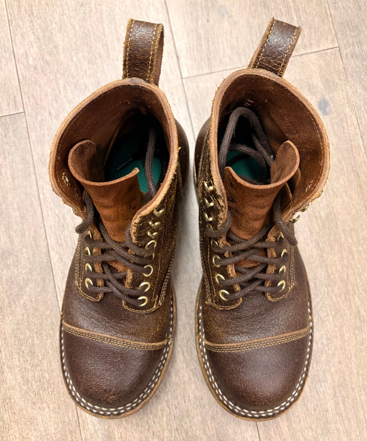 Photo by jadecathedral on December 2, 2025 of the Bordon Tukano Boots in Horween Cinnamon Waxed Flesh.