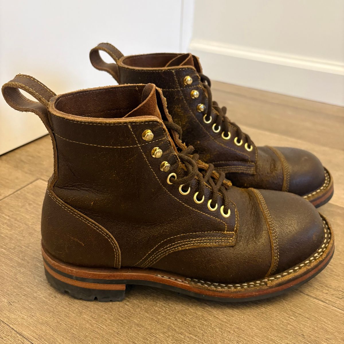 Photo by jadecathedral on January 2, 2026 of the Bordon Tukano Boots in Horween Cinnamon Waxed Flesh.