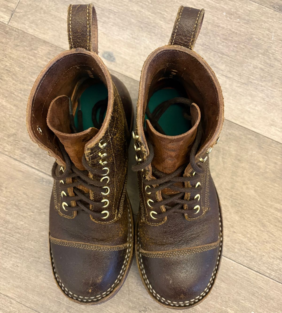 Photo by jadecathedral on January 2, 2026 of the Bordon Tukano Boots in Horween Cinnamon Waxed Flesh.