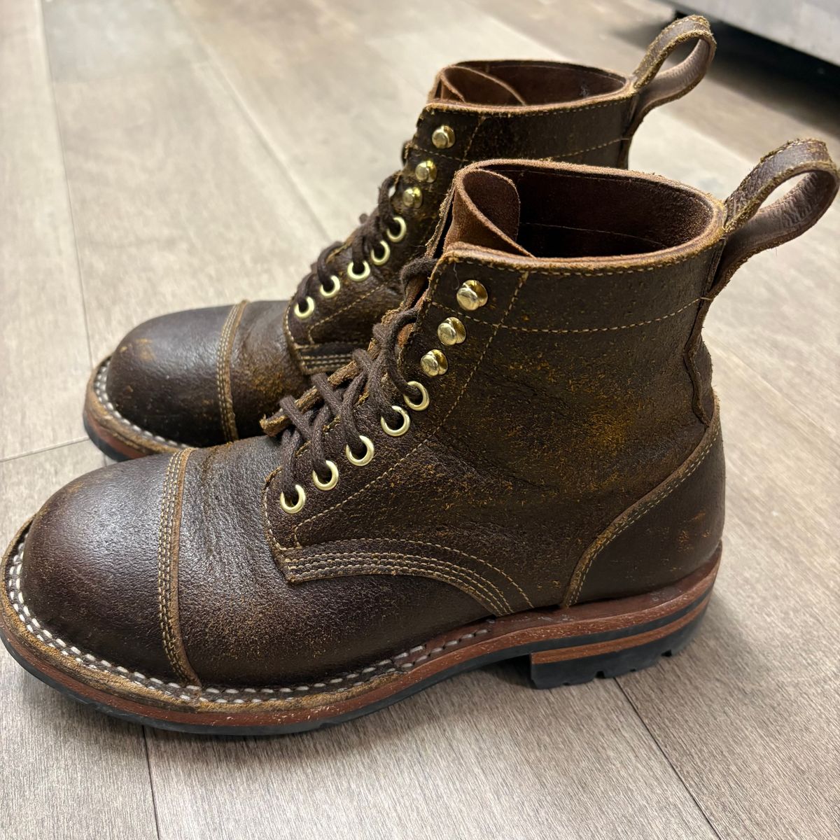 Photo by jadecathedral on February 2, 2026 of the Bordon Tukano Boots in Horween Cinnamon Waxed Flesh.