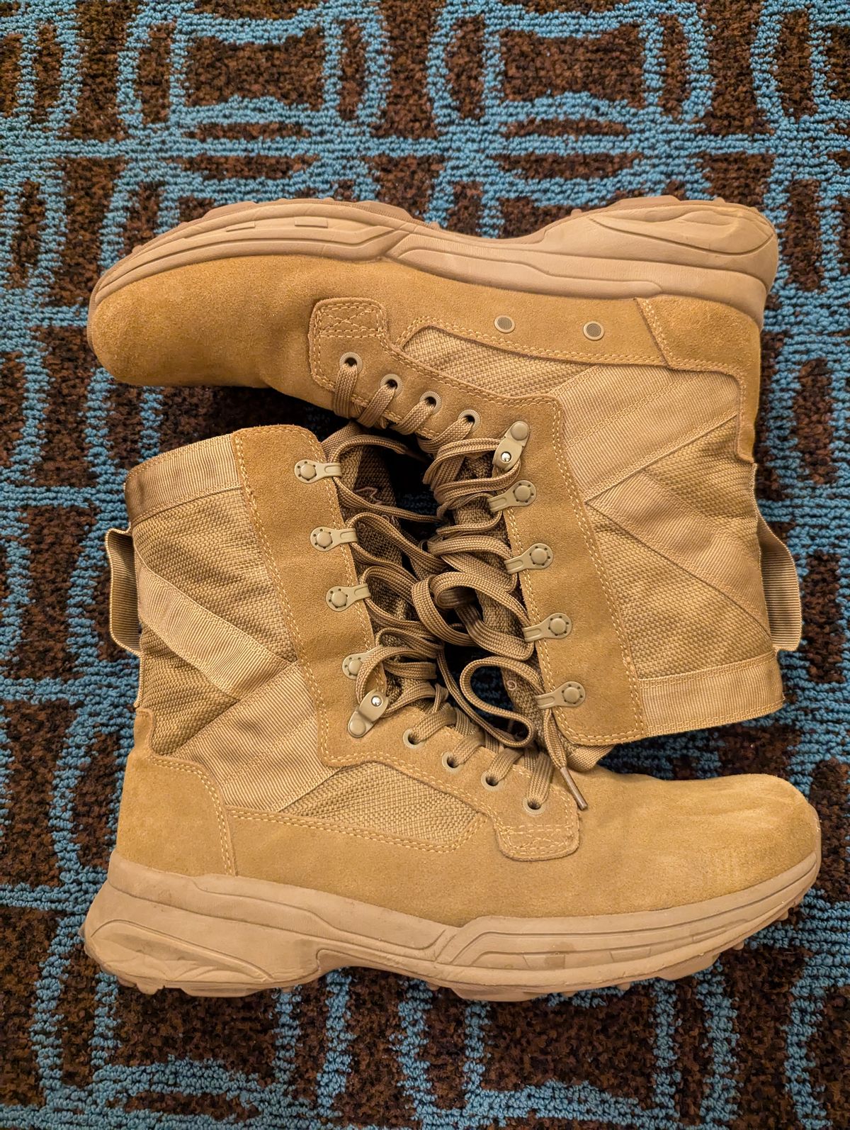 Photo by selledge07 on November 6, 2024 of the Garmont T8 NFS 670 Regular in Roughout Leather Coyote Brown.
