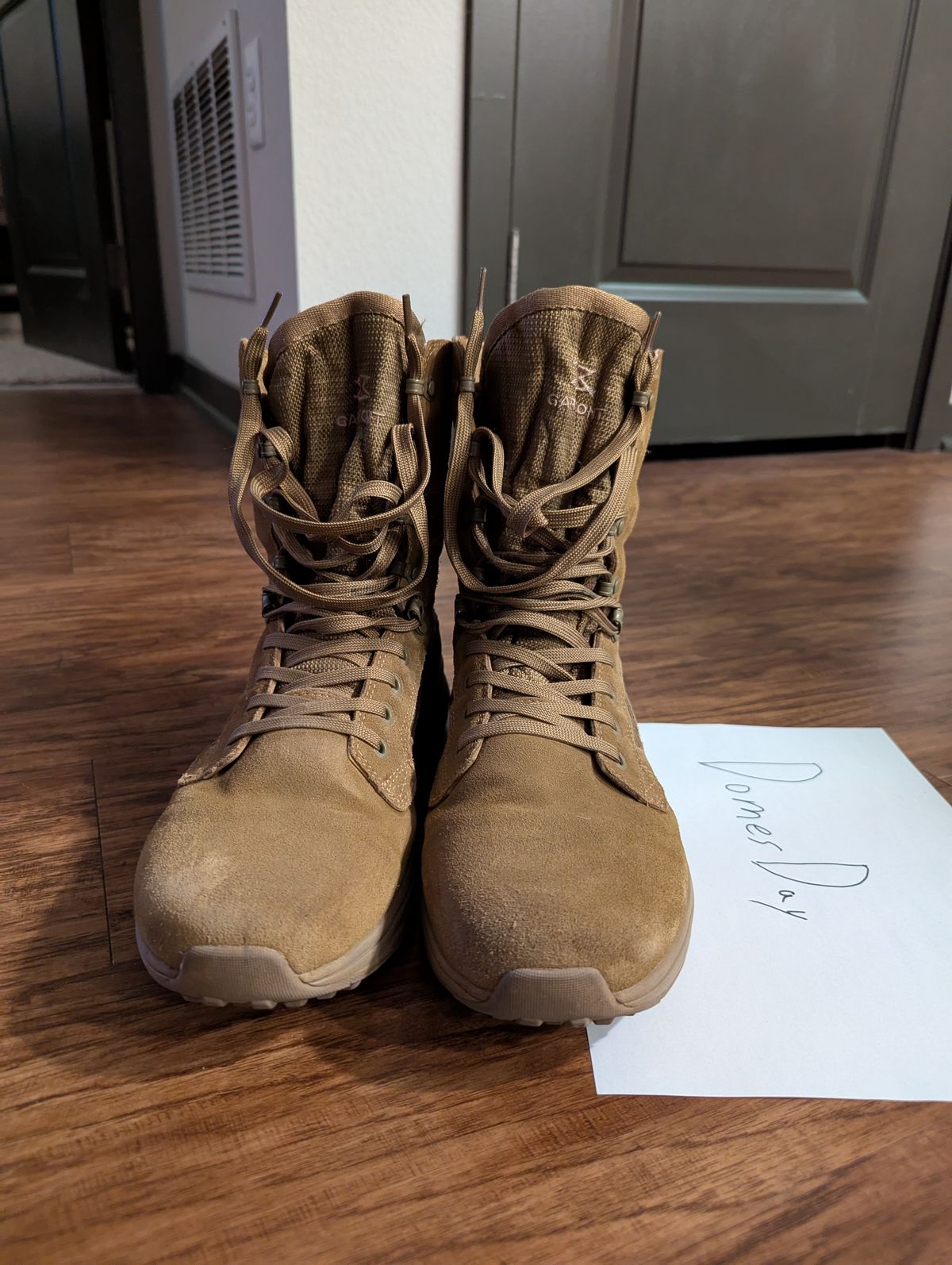 Photo by selledge07 on December 4, 2024 of the Garmont T8 NFS 670 Regular in Roughout Leather Coyote Brown.