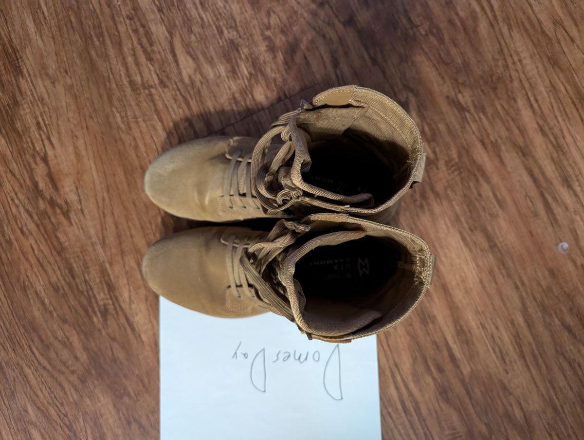 Photo by selledge07 on December 4, 2024 of the Garmont T8 NFS 670 Regular in Roughout Leather Coyote Brown.