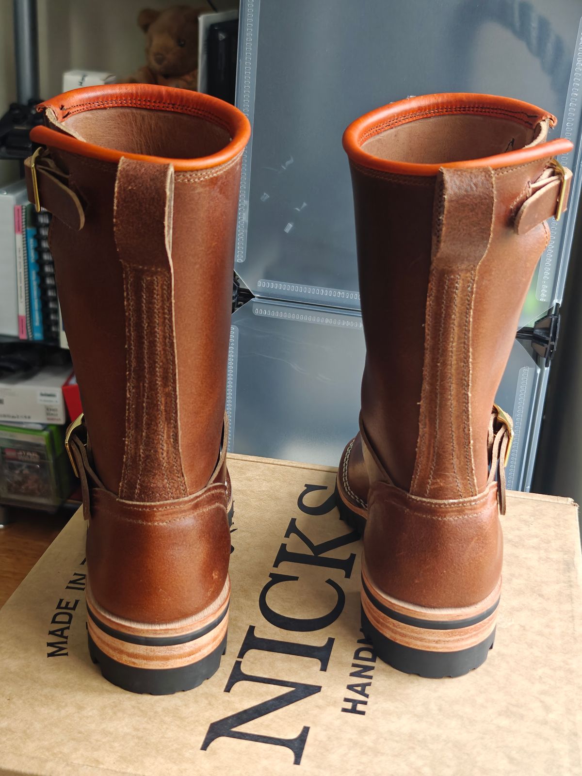 Photo by Angiogenesis35 on September 30, 2025 of the Nicks The Breakman in Horween Ember Waxed Flesh.
