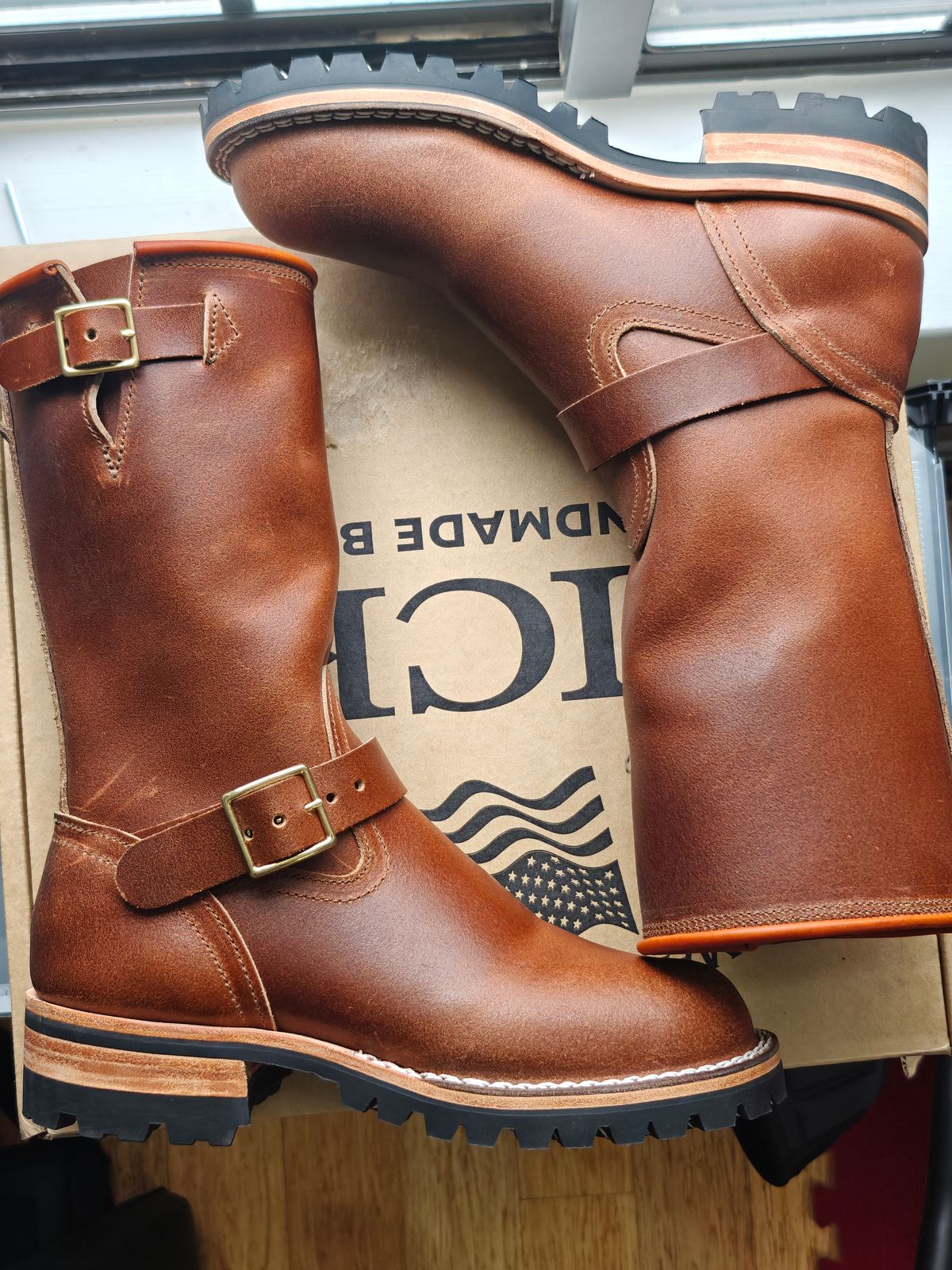 Photo by Angiogenesis35 on September 30, 2025 of the Nicks The Breakman in Horween Ember Waxed Flesh.