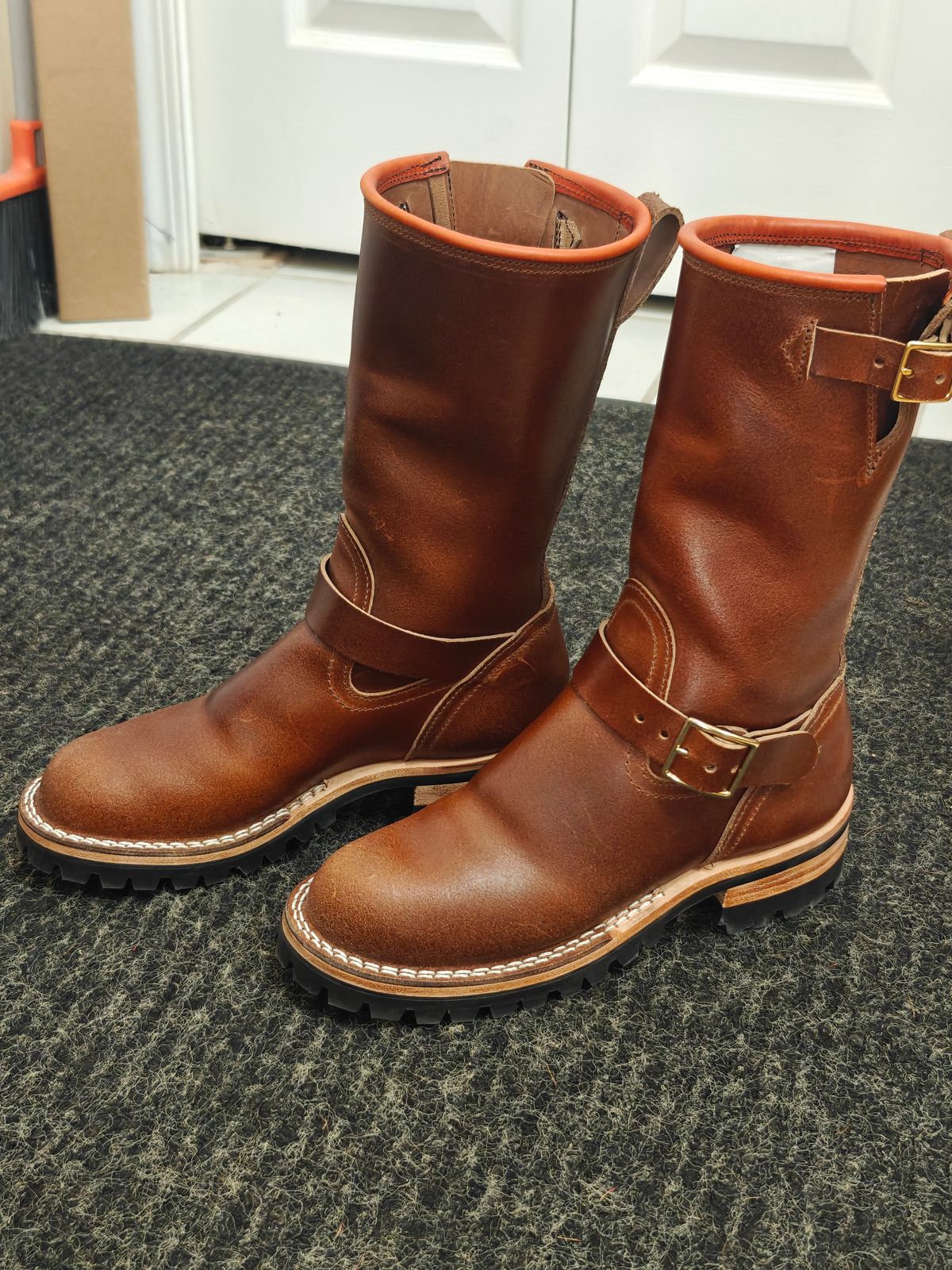 Photo by Angiogenesis35 on October 1, 2025 of the Nicks The Breakman in Horween Ember Waxed Flesh.