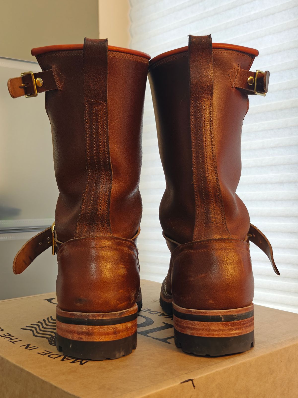 Photo by Angiogenesis35 on November 2, 2025 of the Nicks The Breakman in Horween Ember Waxed Flesh.