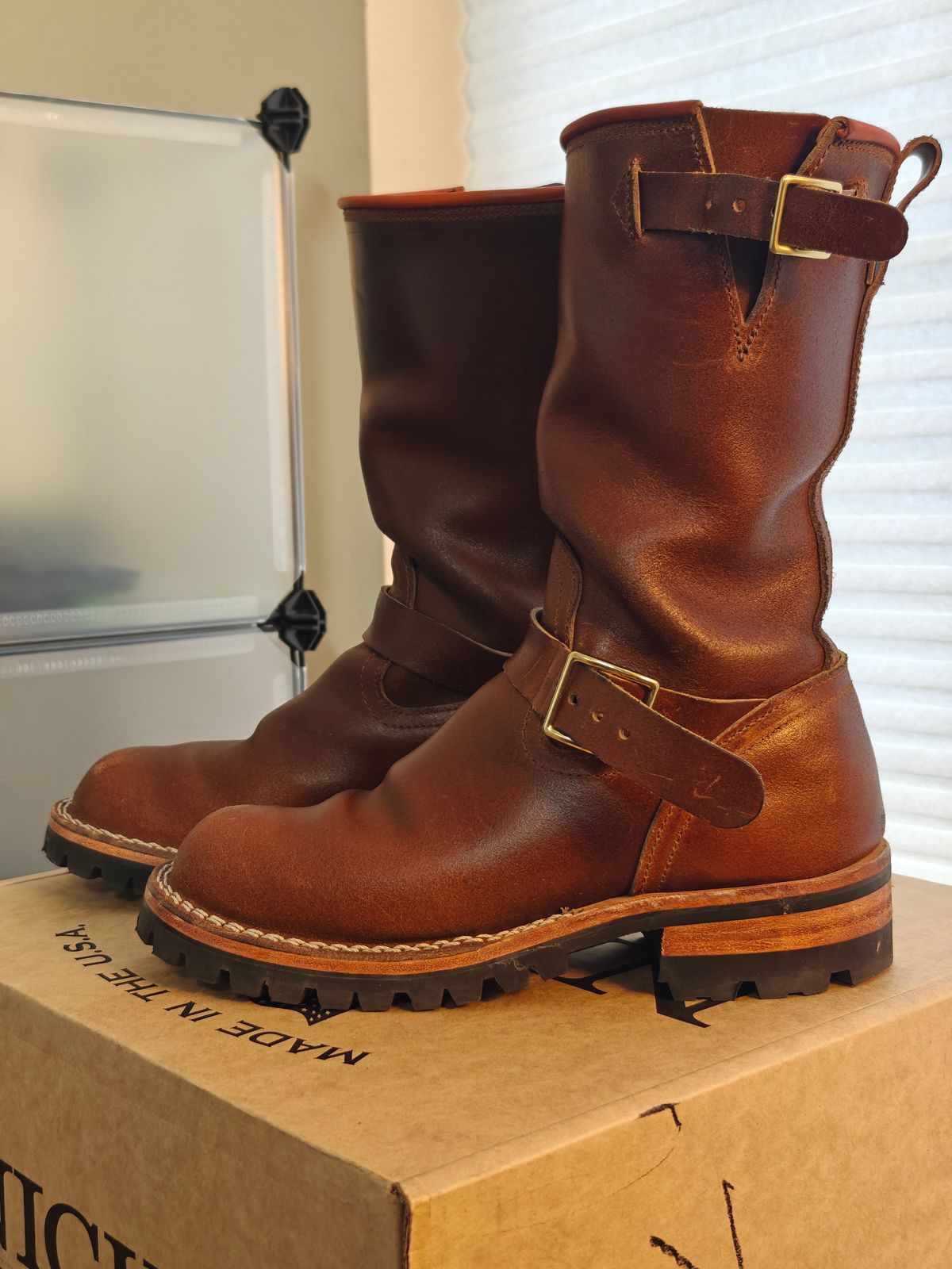 Photo by Angiogenesis35 on November 2, 2025 of the Nicks The Breakman in Horween Ember Waxed Flesh.