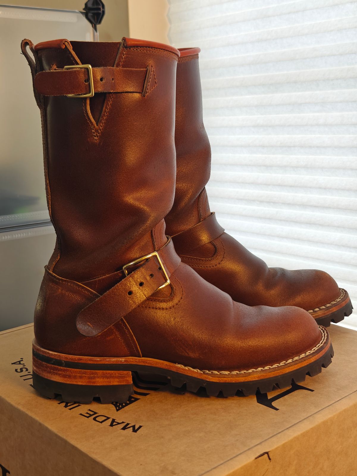 Photo by Angiogenesis35 on November 2, 2025 of the Nicks The Breakman in Horween Ember Waxed Flesh.