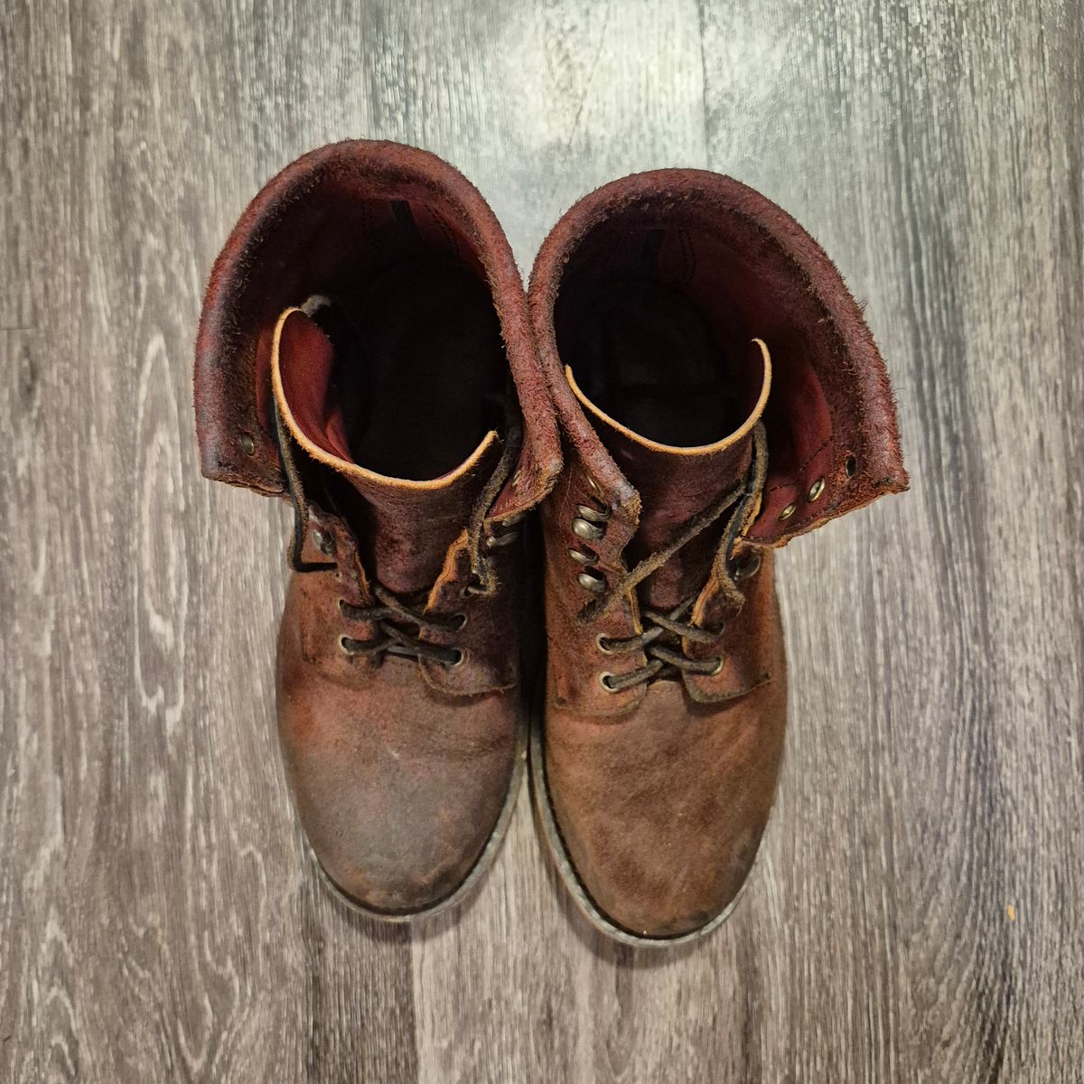 Photo by jg on November 5, 2025 of the Urban Wolf Club Axeman in Unkown Copper Roughout.