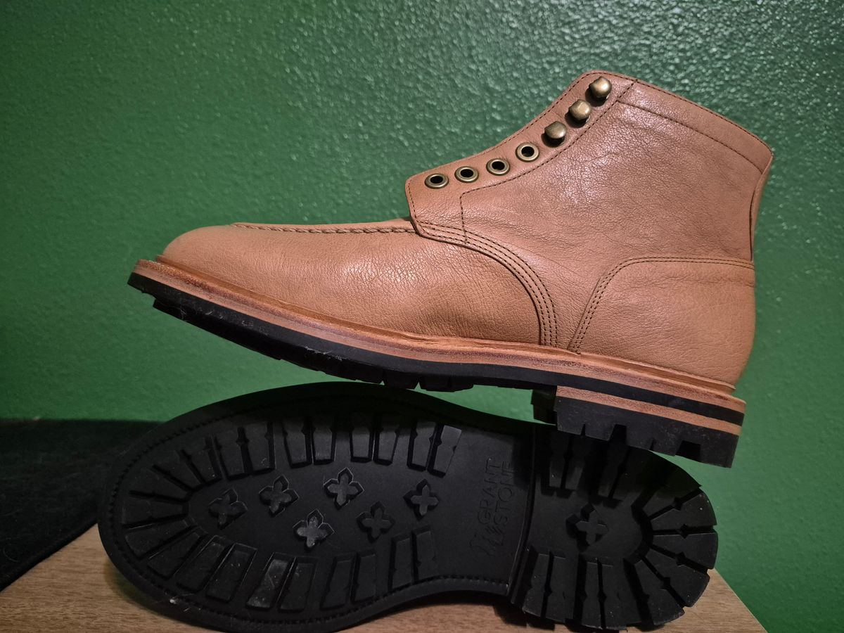 Photo by jg on September 30, 2025 of the Grant Stone Ottawa Boot in Incas Natural Kangaroo.
