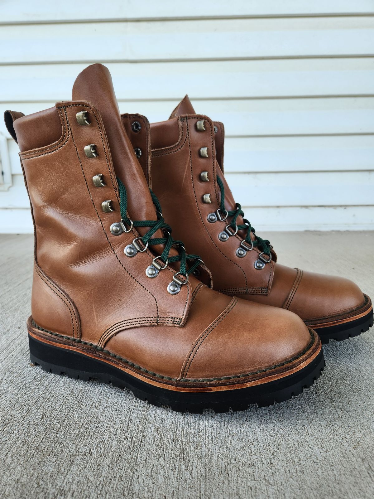 Photo by gotmoore on October 4, 2024 of the Jim Green Jim Green / AR8 in Jim Green / Natural Veg Tan.