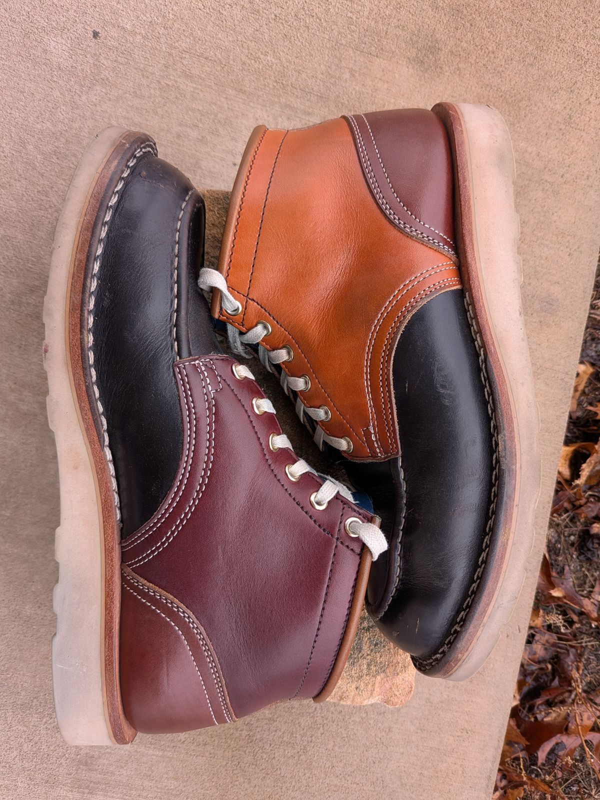 Photo by gotmoore on March 5, 2026 of the Nicks Moc Toe in Horween Black Chromexcel & Wickett & Craig Medium Brown Traditional Harness & Wickett & Craig Burgundy Traditional Harness.