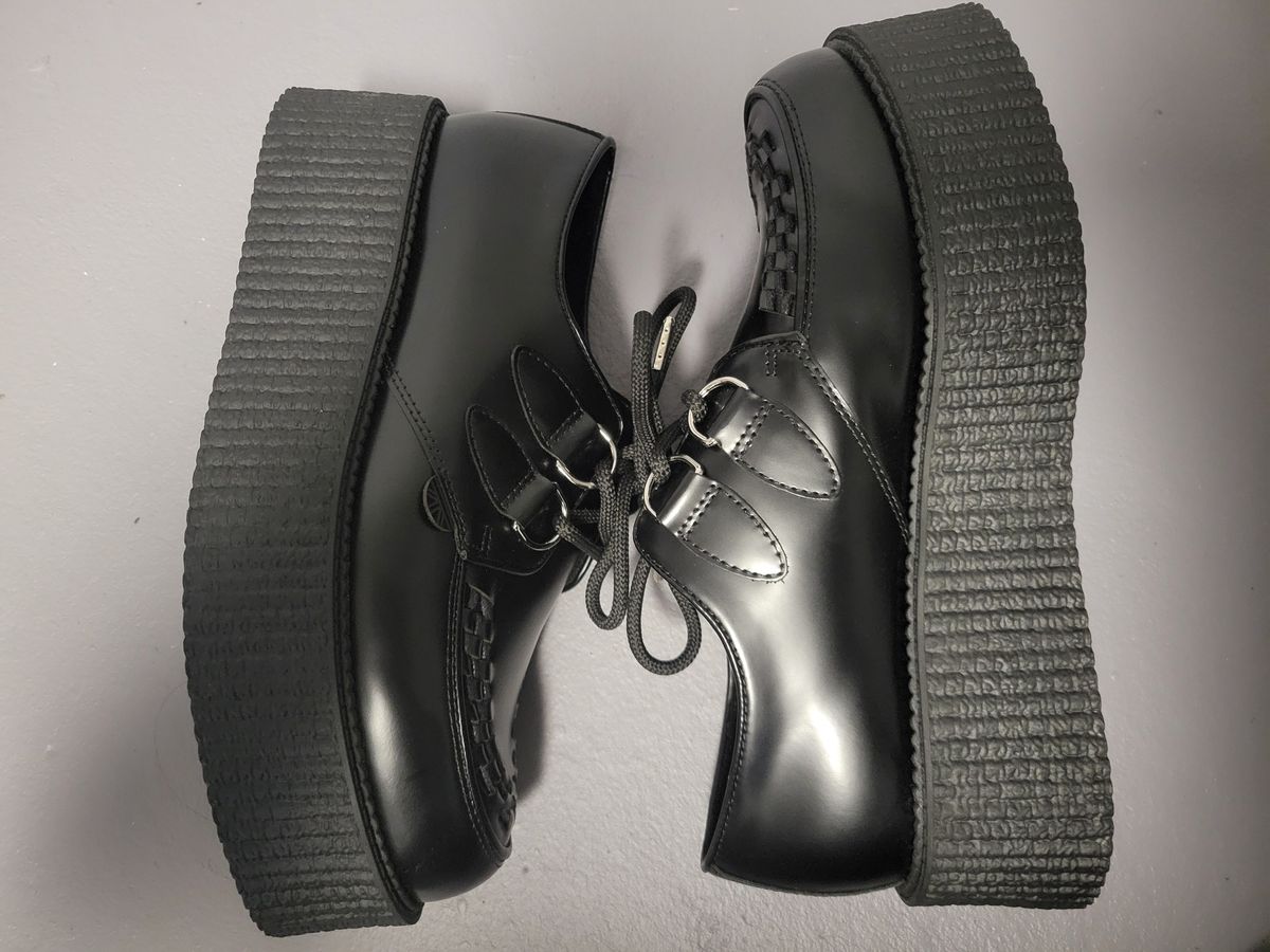 Photo by jeepers.creepers on October 11, 2024 of the Underground Unknown Model in Unknown Leather.