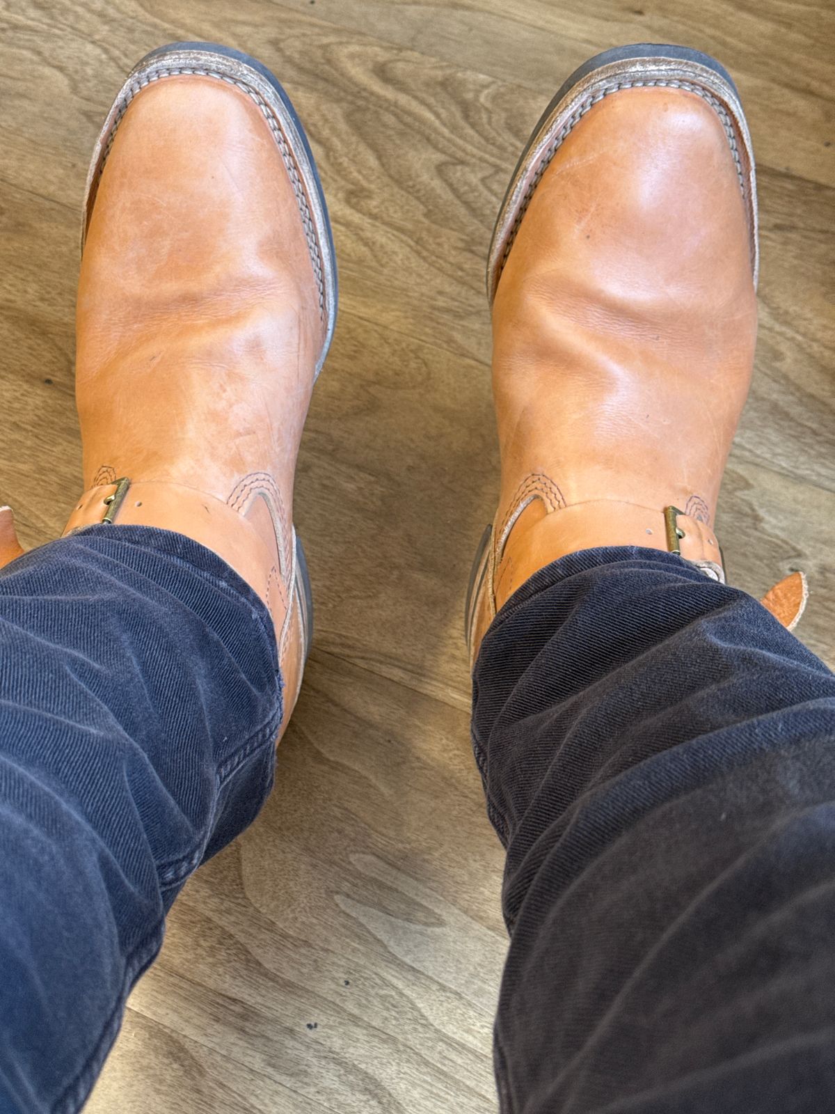 Photo by adriankgonzales on October 13, 2025 of the Wesco x S&S Van Cleef III in Unknown Natural Veg Tan.