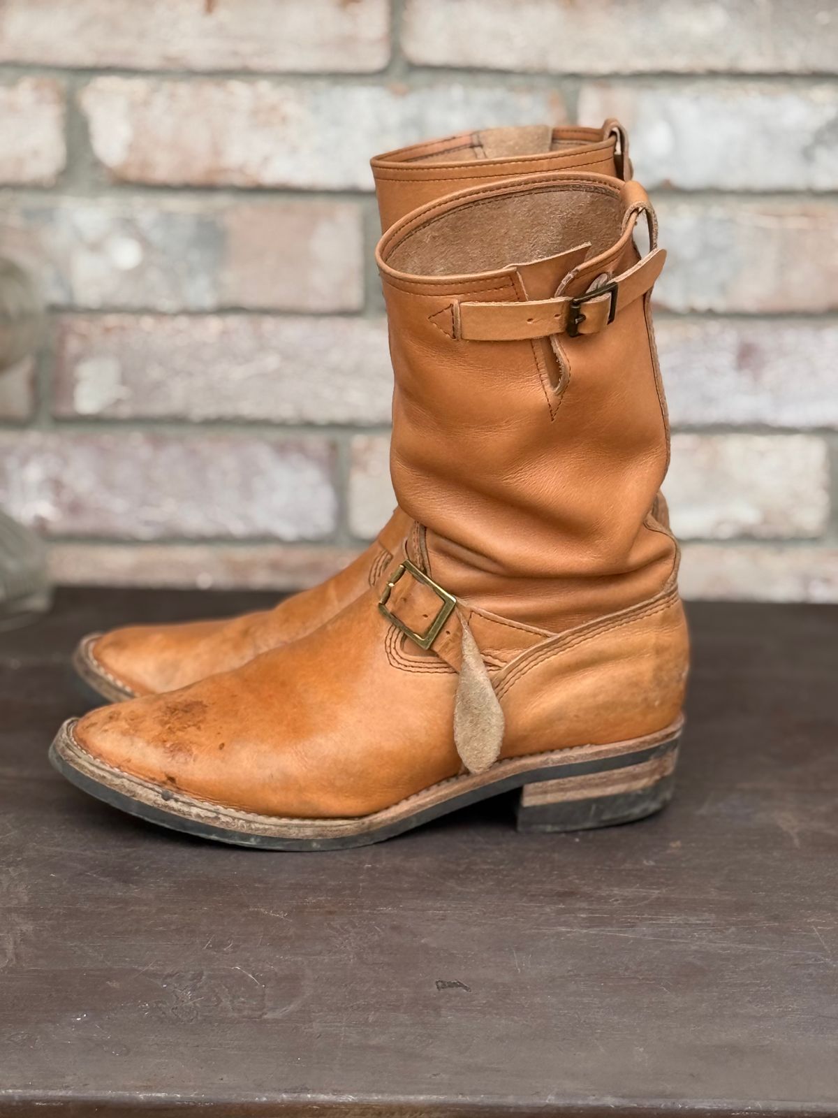 Photo by adriankgonzales on December 4, 2025 of the Wesco x S&S Van Cleef III in Unknown Natural Veg Tan.