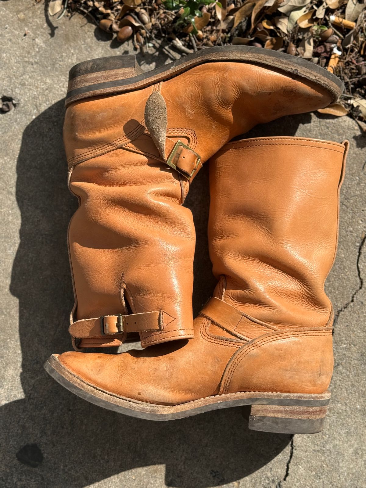 Photo by adriankgonzales on January 1, 2026 of the Wesco x S&S Van Cleef III in Unknown Natural Veg Tan.